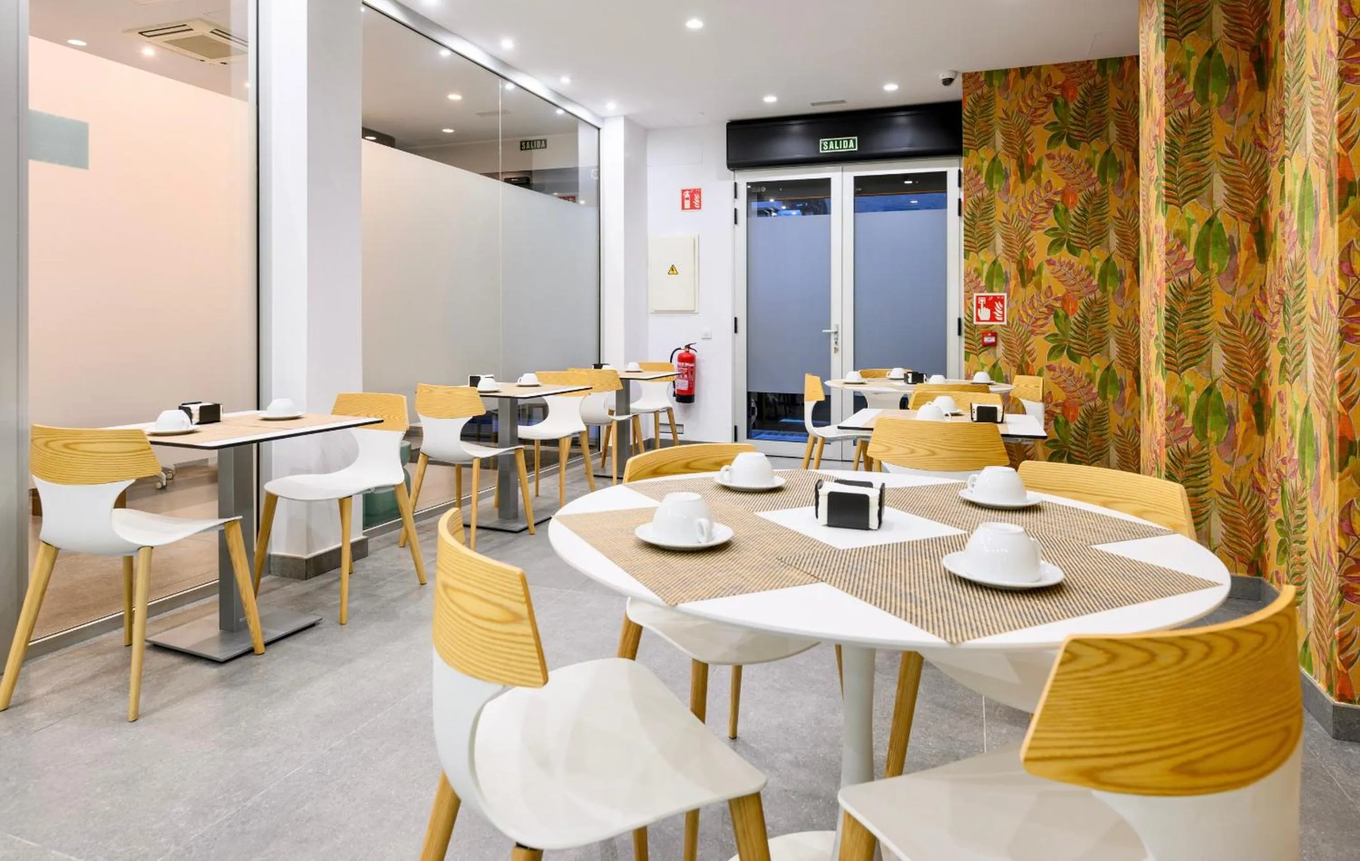 Breakfast in Hotel Emeté & Coworking by Airnest