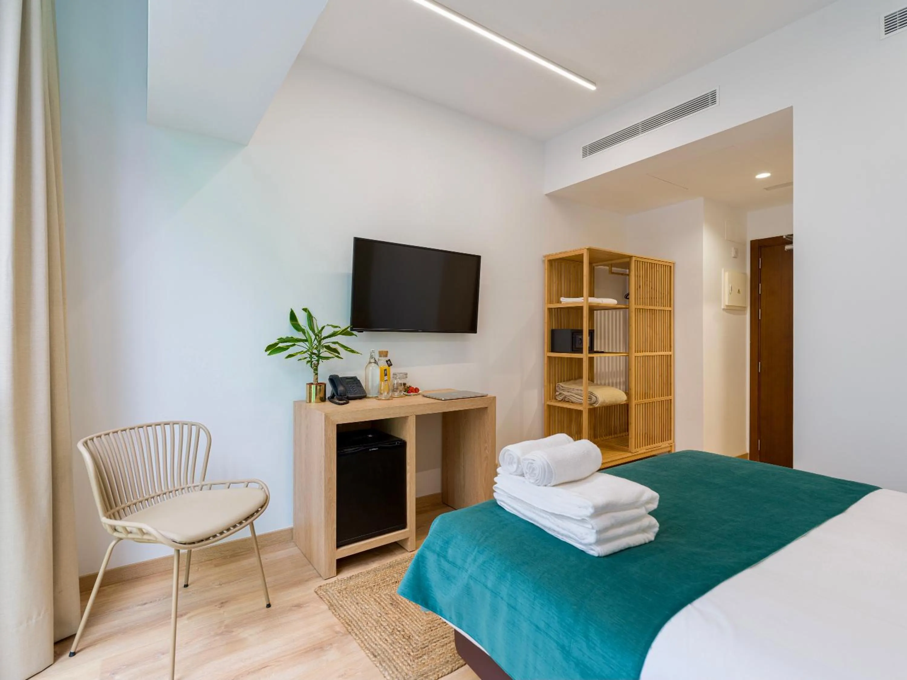 TV and multimedia, Bed in Hotel Emeté & Coworking by Airnest