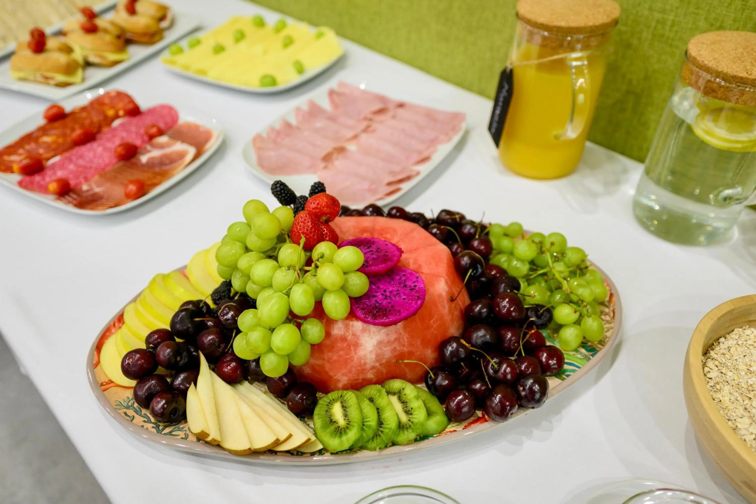 Breakfast in Hotel Emeté & Coworking by Airnest