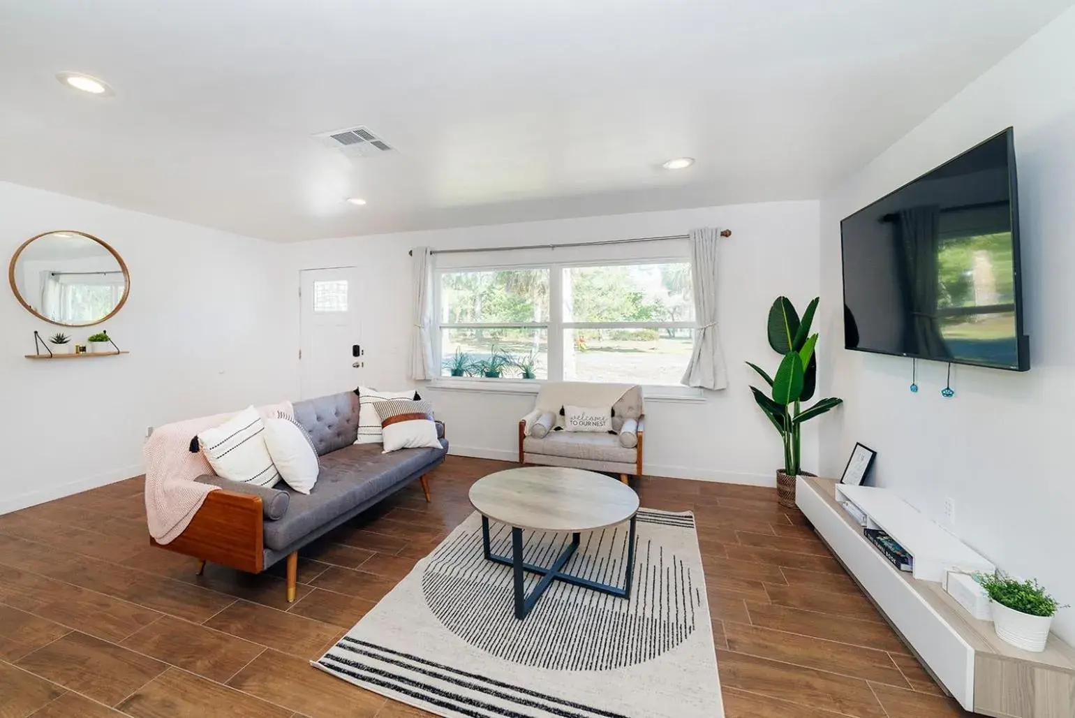 NEW Cozy House 5 Min Three Sisters Springs NEW Cozy House 5 Min Three Sisters Springs