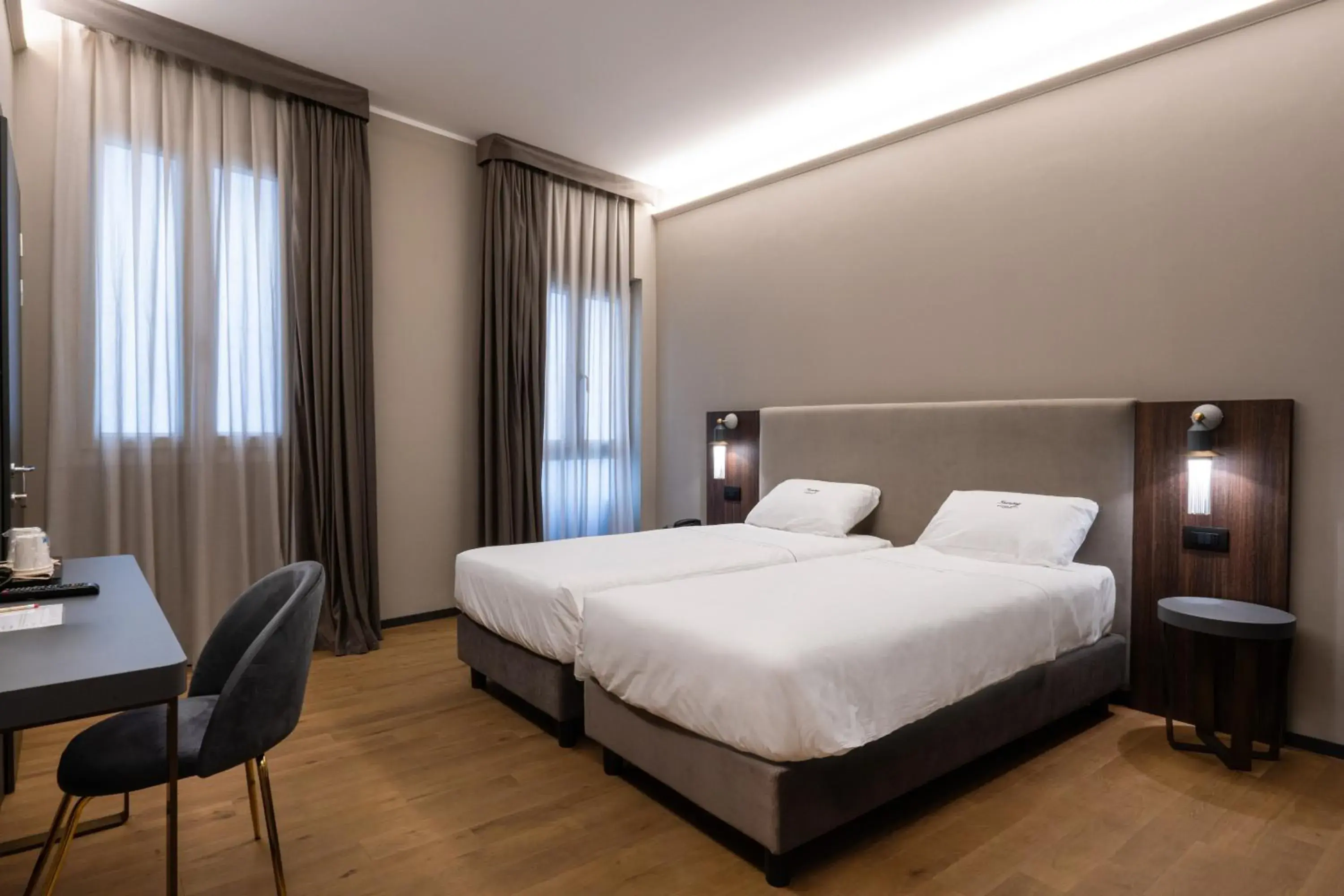 Double or Twin Room in Hotel Touring Double or Twin Room in Hotel Touring