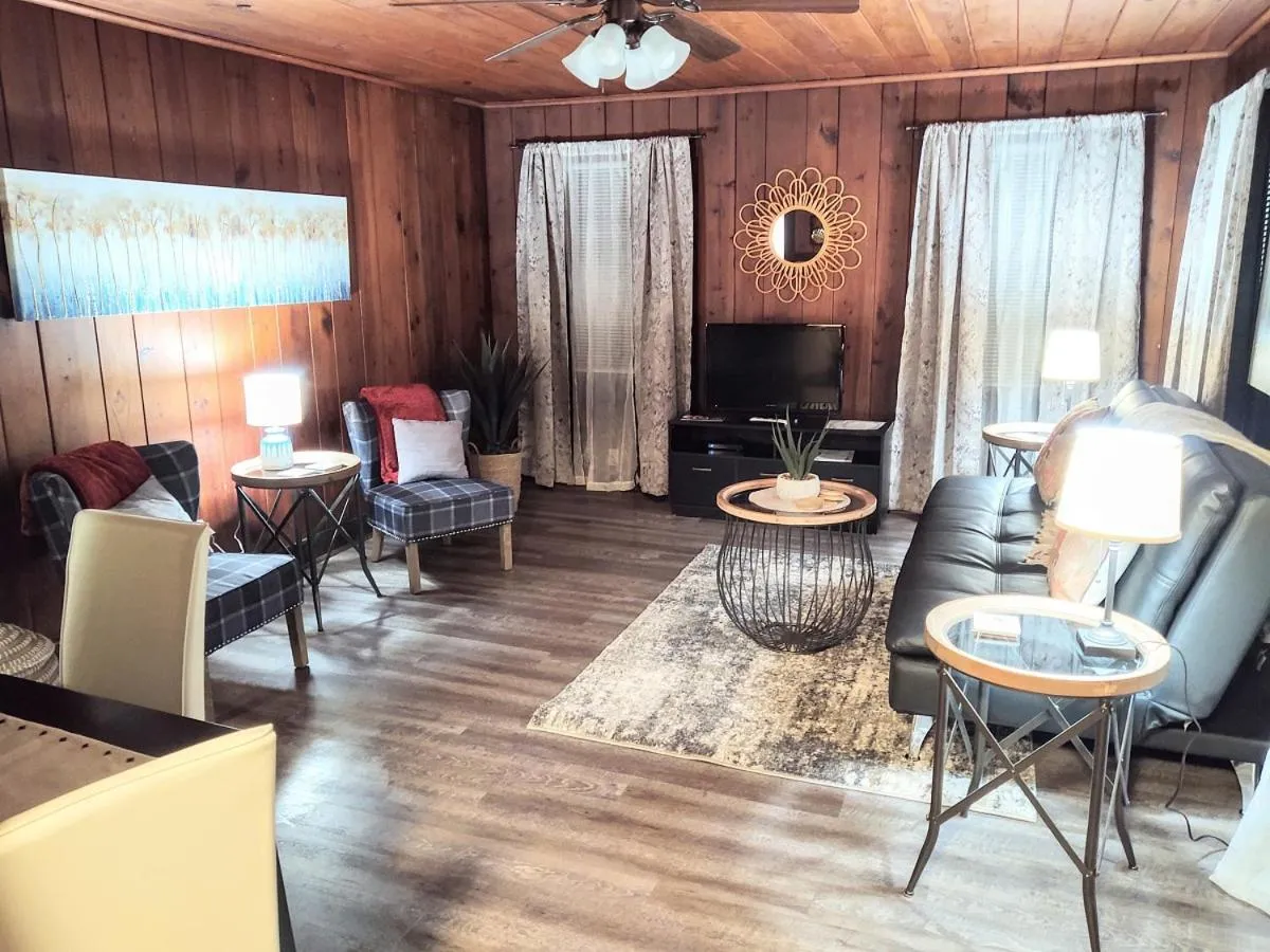 Living room in Edgewater Resort Cottage #1