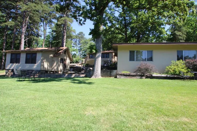 Edgewater Resort Cottage #1