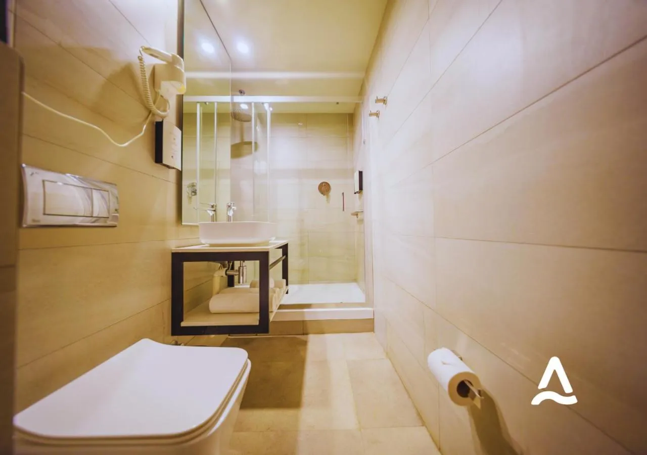 Shower in Almasur Providencia