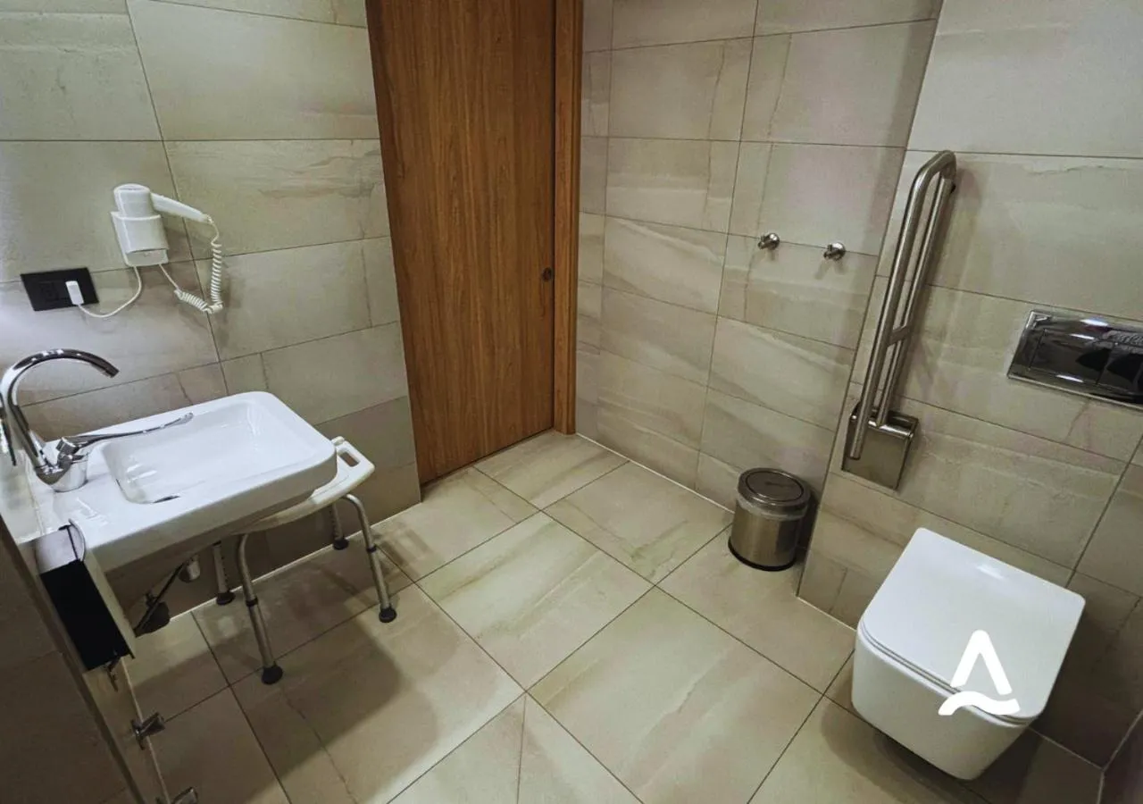 Shower in Almasur Providencia