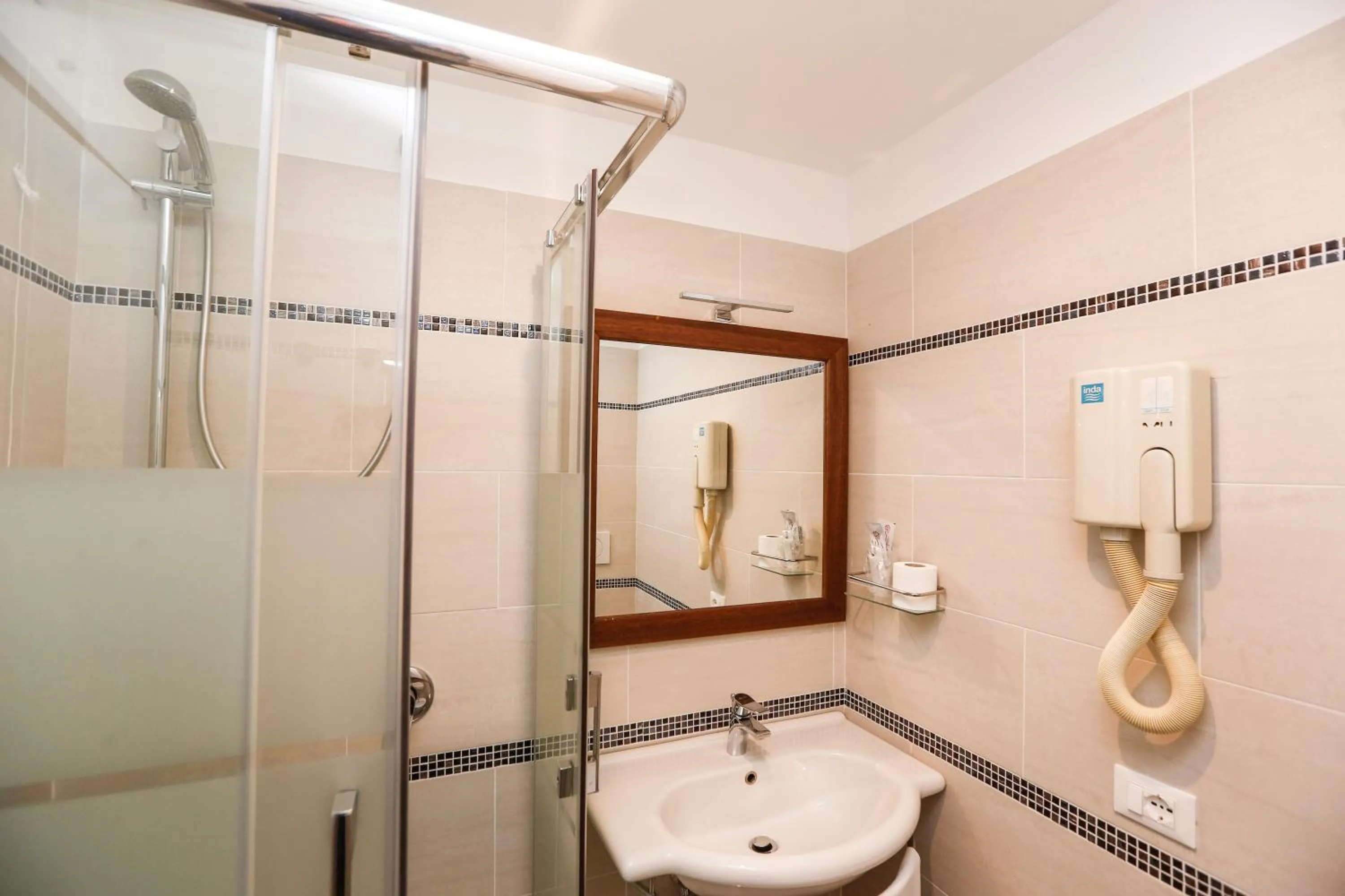 Shower in Hotel Giardino d'Europa