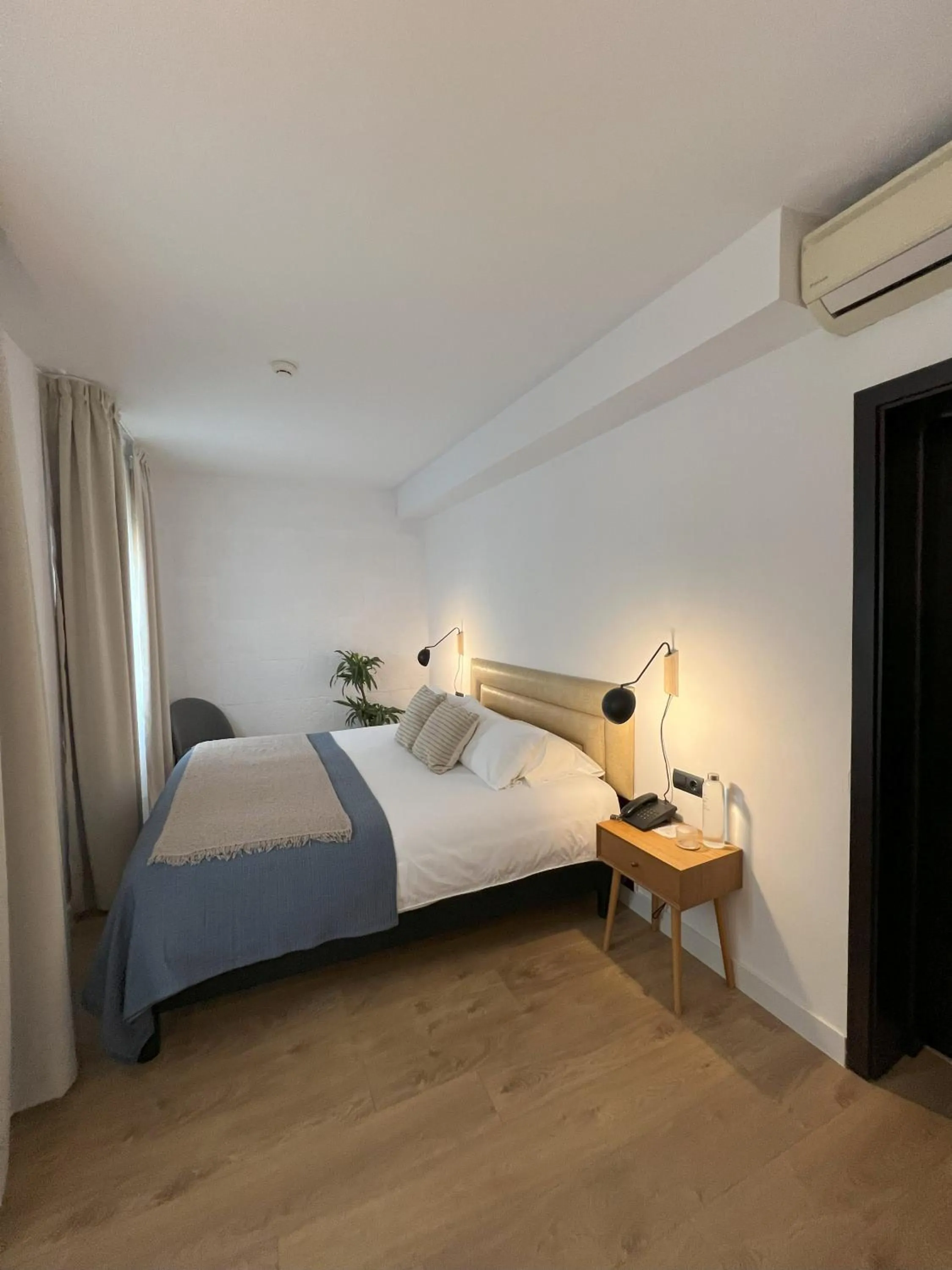 Bedroom, Bed in Hotel San Miguel Menorca