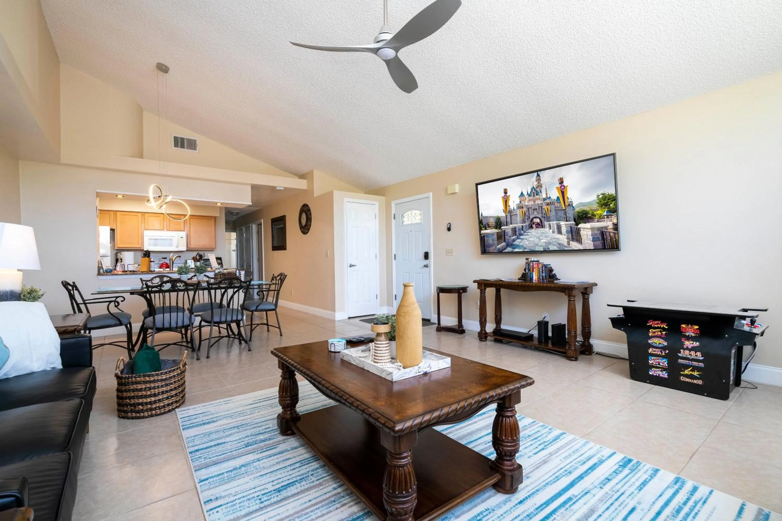 Living room in Beautiful, cozy and spacious Retreat near Disney