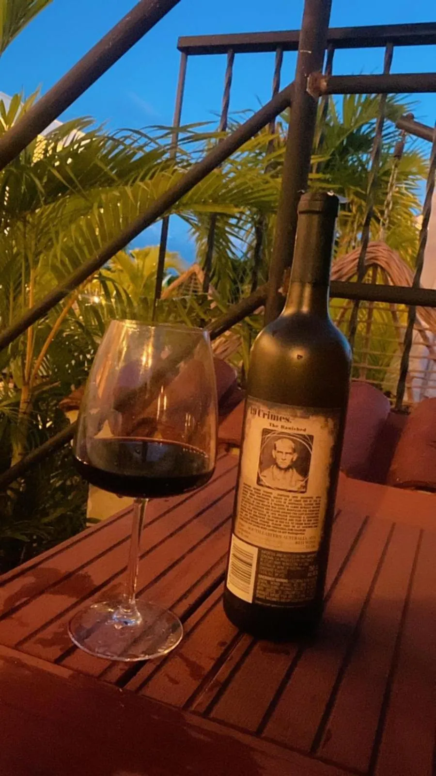 Food and drinks in Studio 27