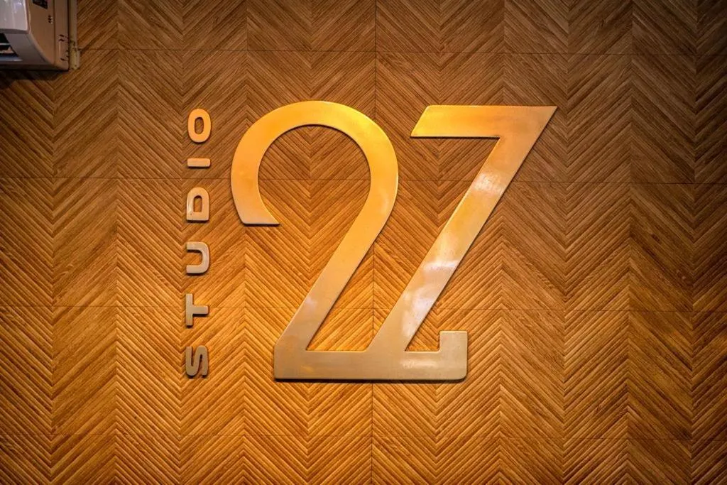 Property logo or sign in Studio 27