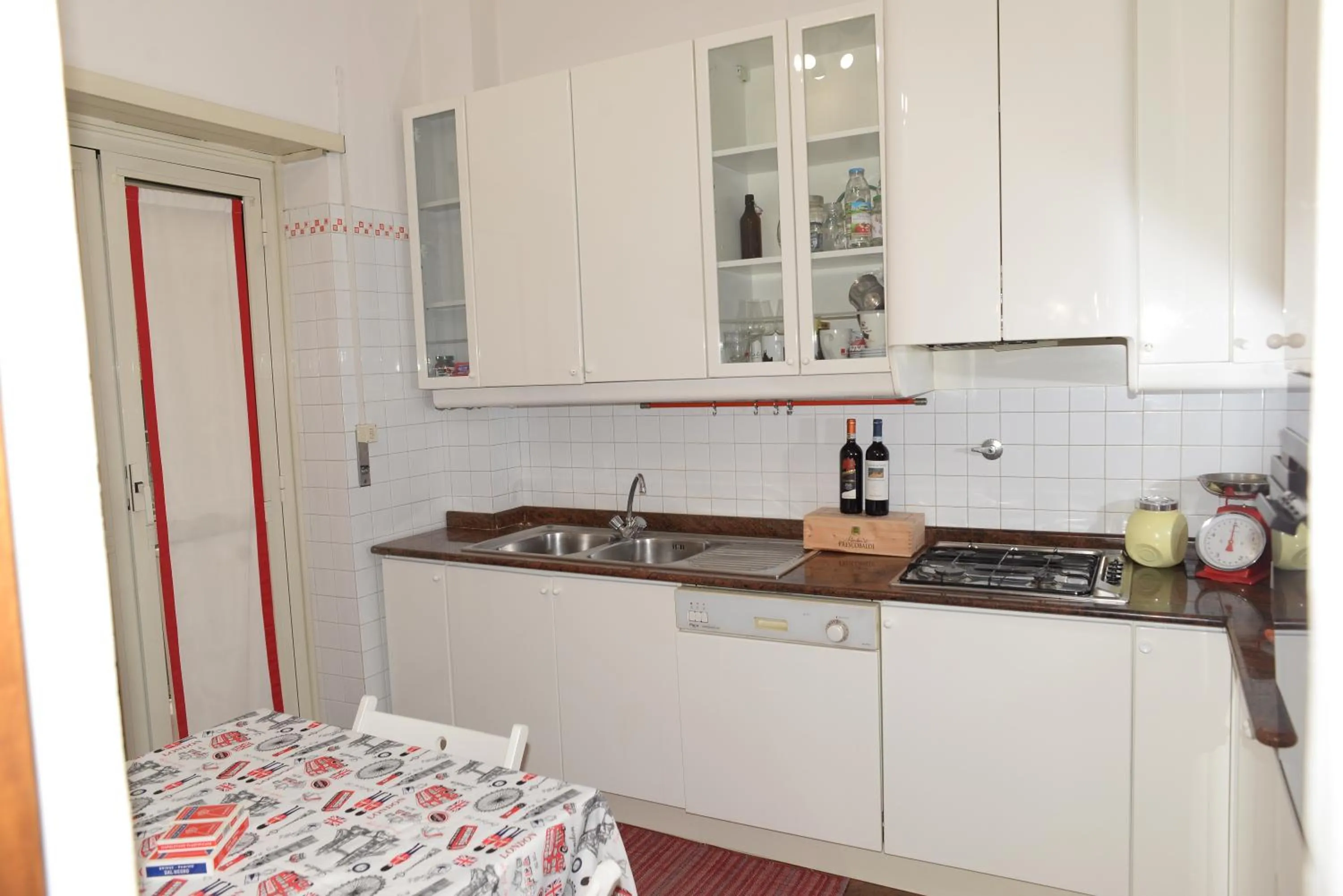 Emilios Home Entire Apartament up to 7 people