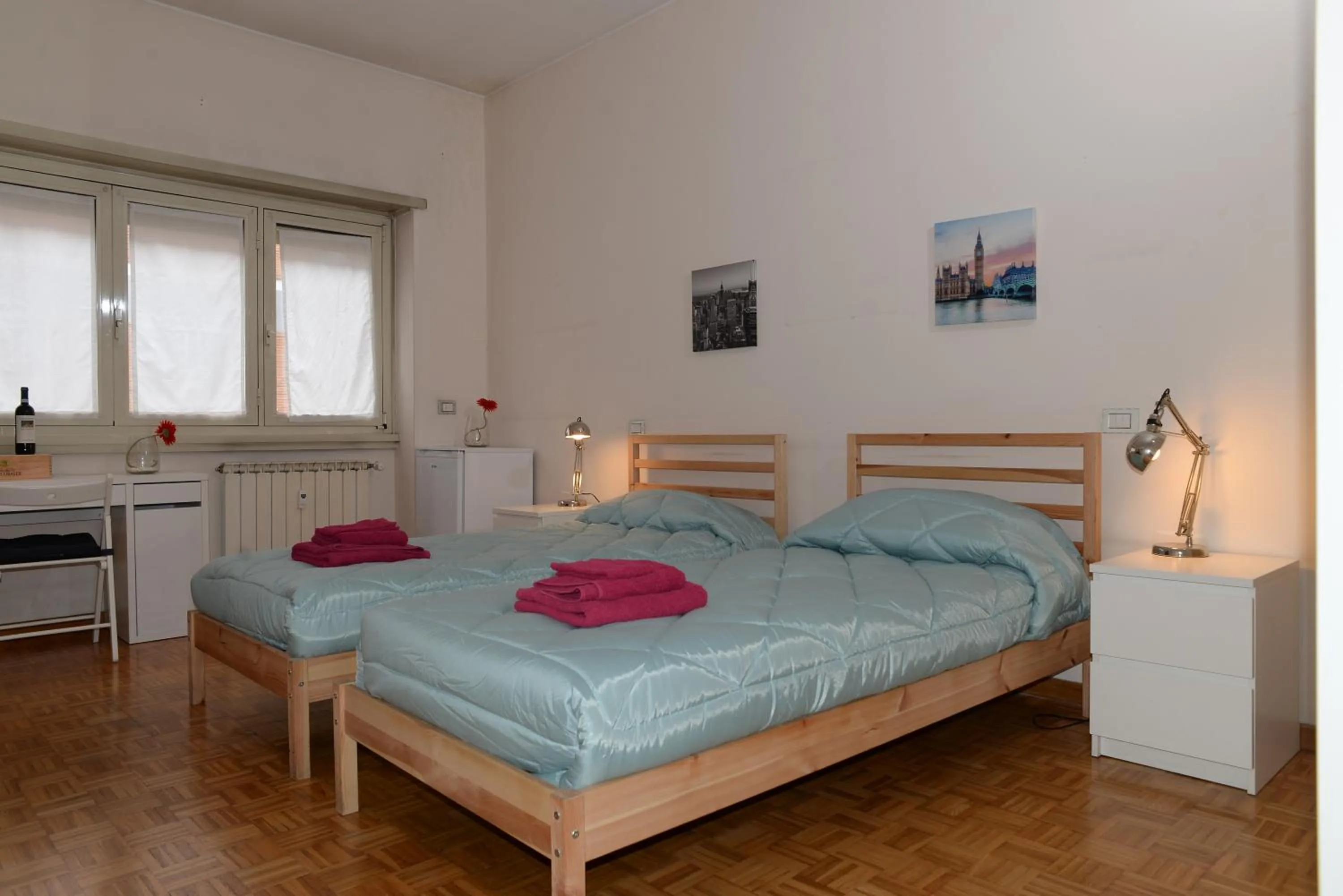 Bed in Emilios Home Entire Apartament up to 7 people