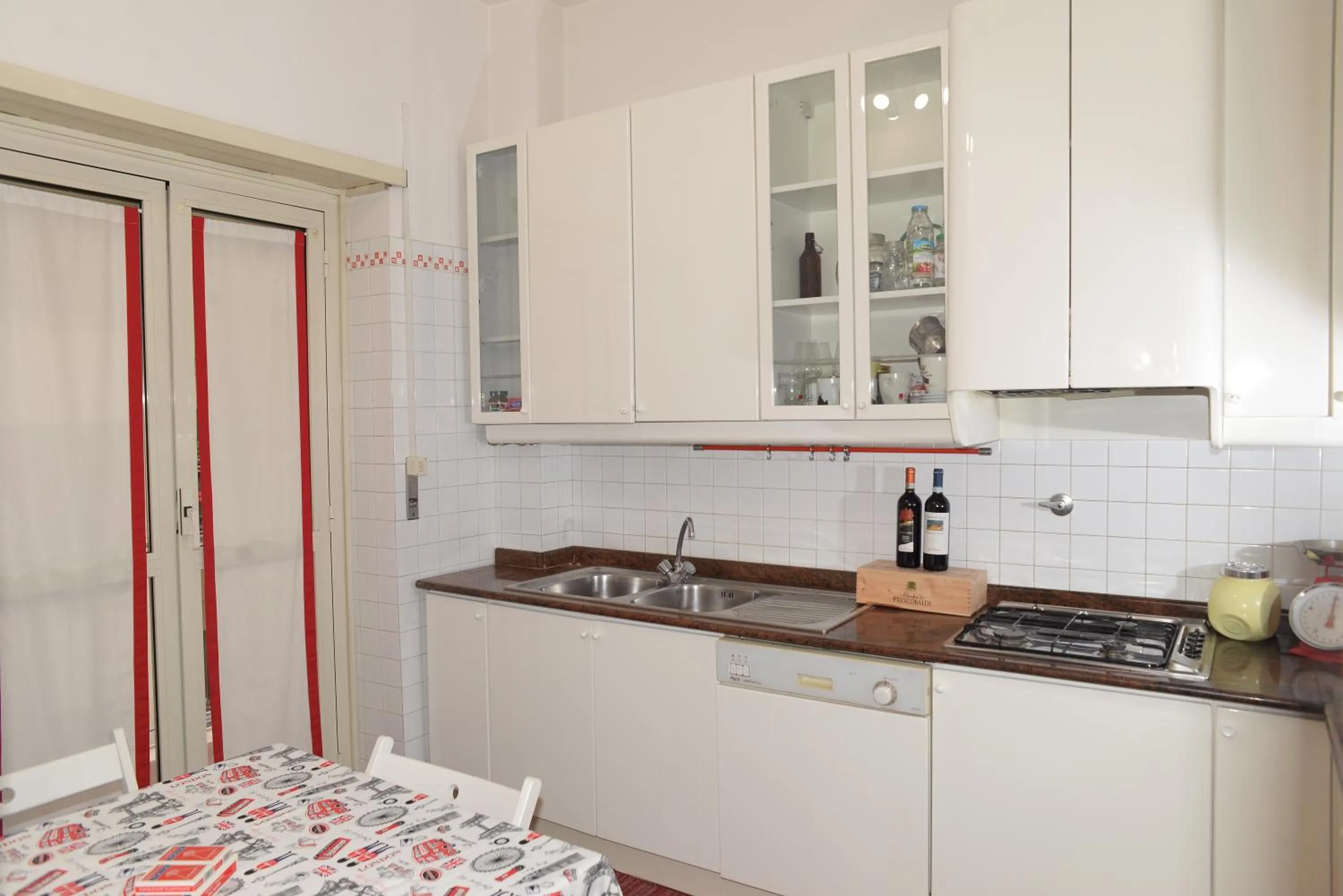 Emilios Home Entire Apartament up to 7 people