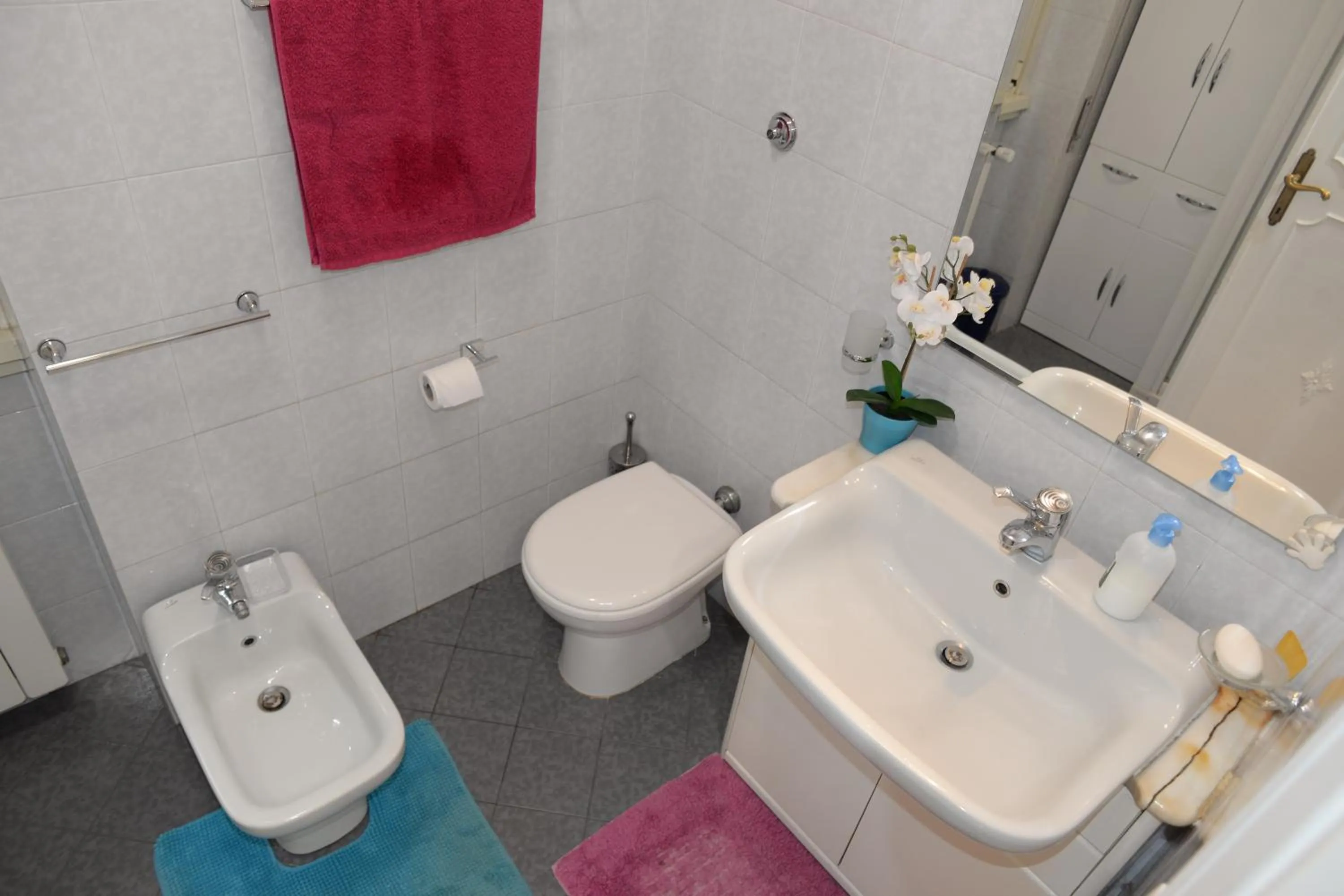 Emilios Home Entire Apartament up to 7 people