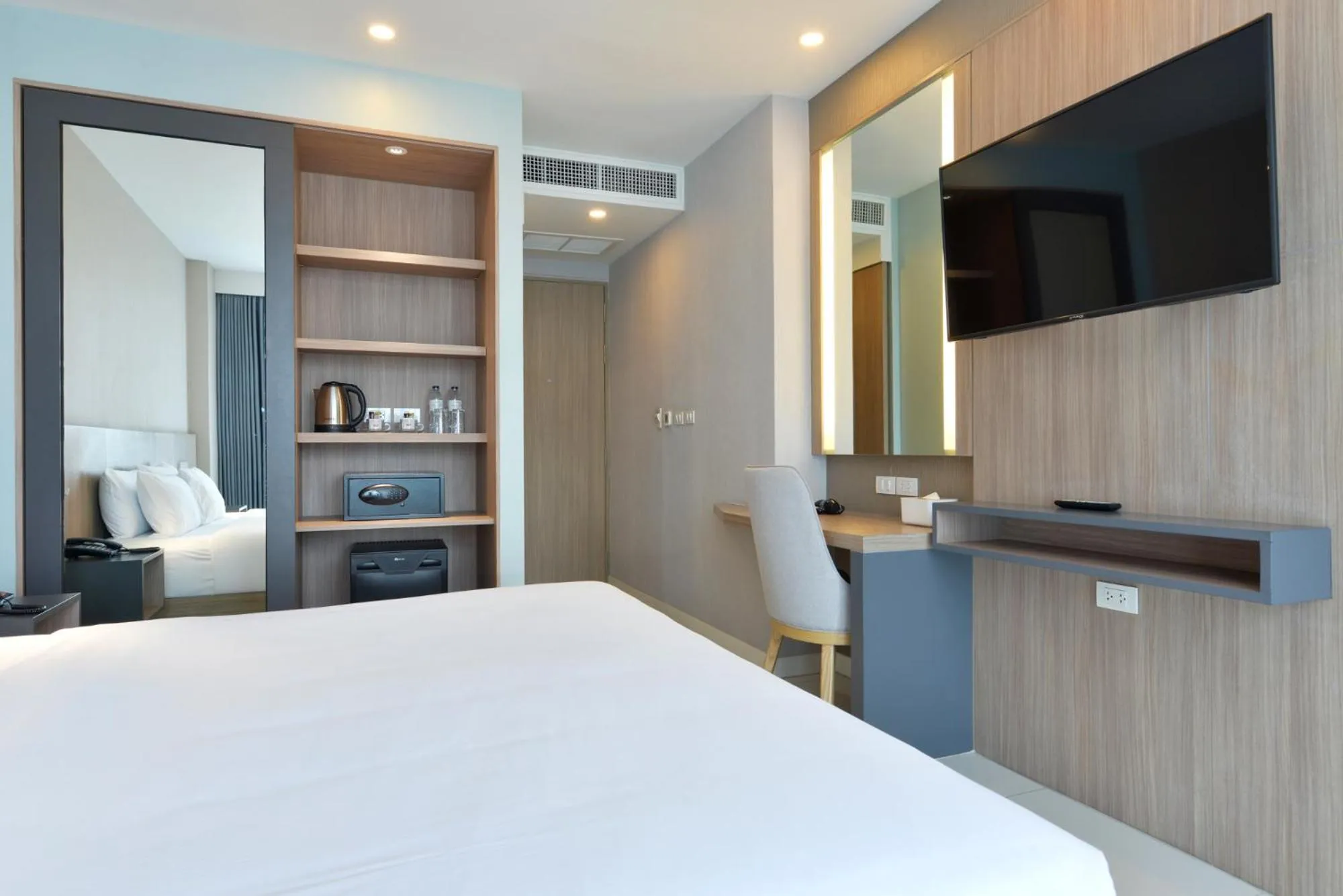 Bed in Grace Patong Hotel