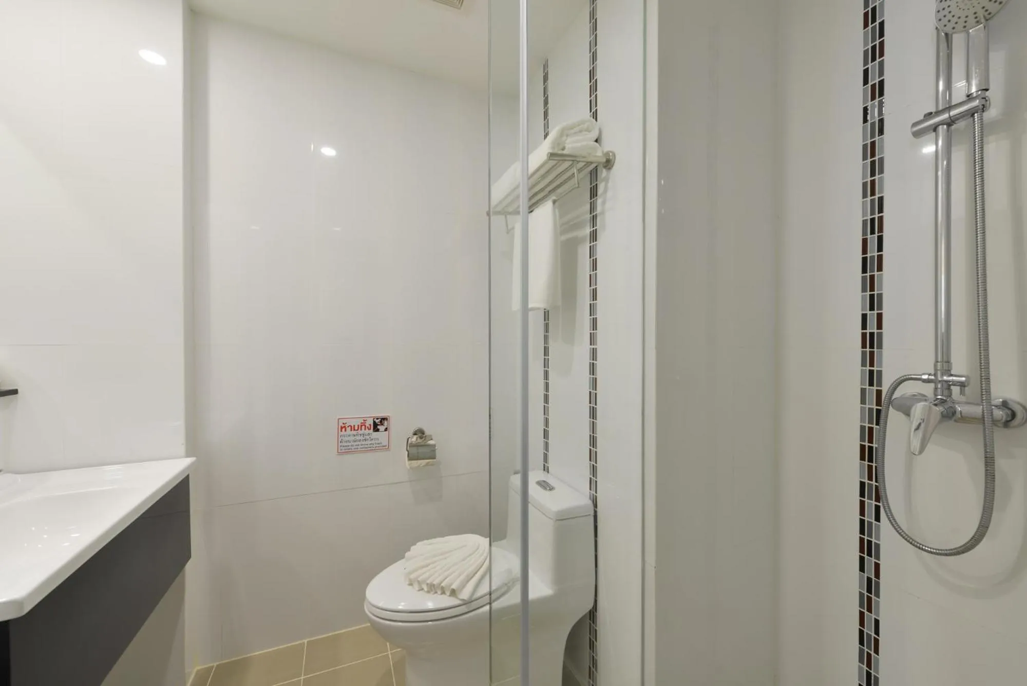 Shower in Grace Patong Hotel