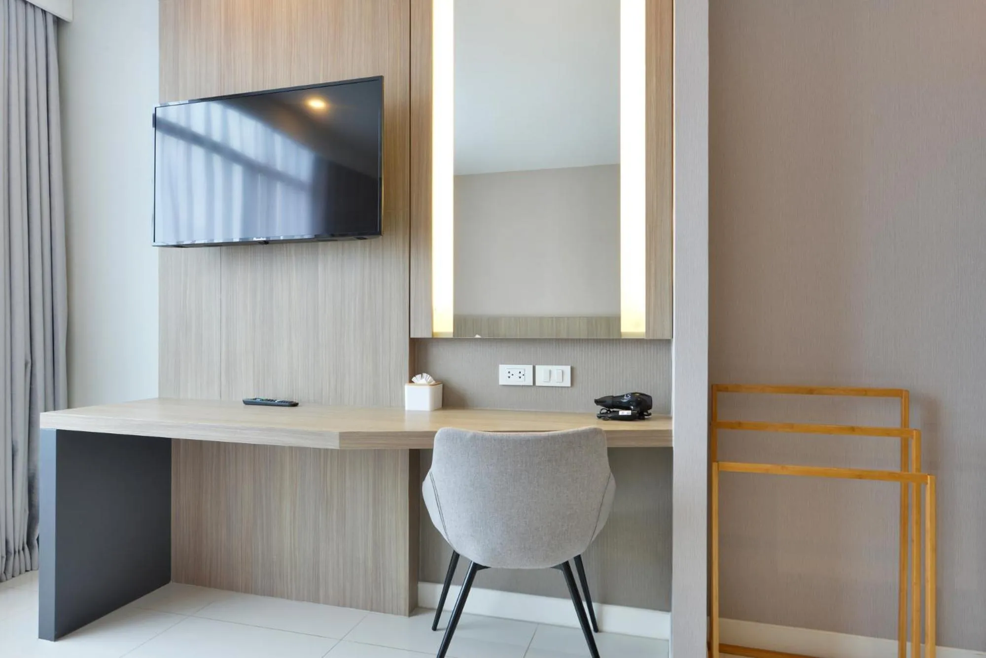 TV and multimedia in Grace Patong Hotel