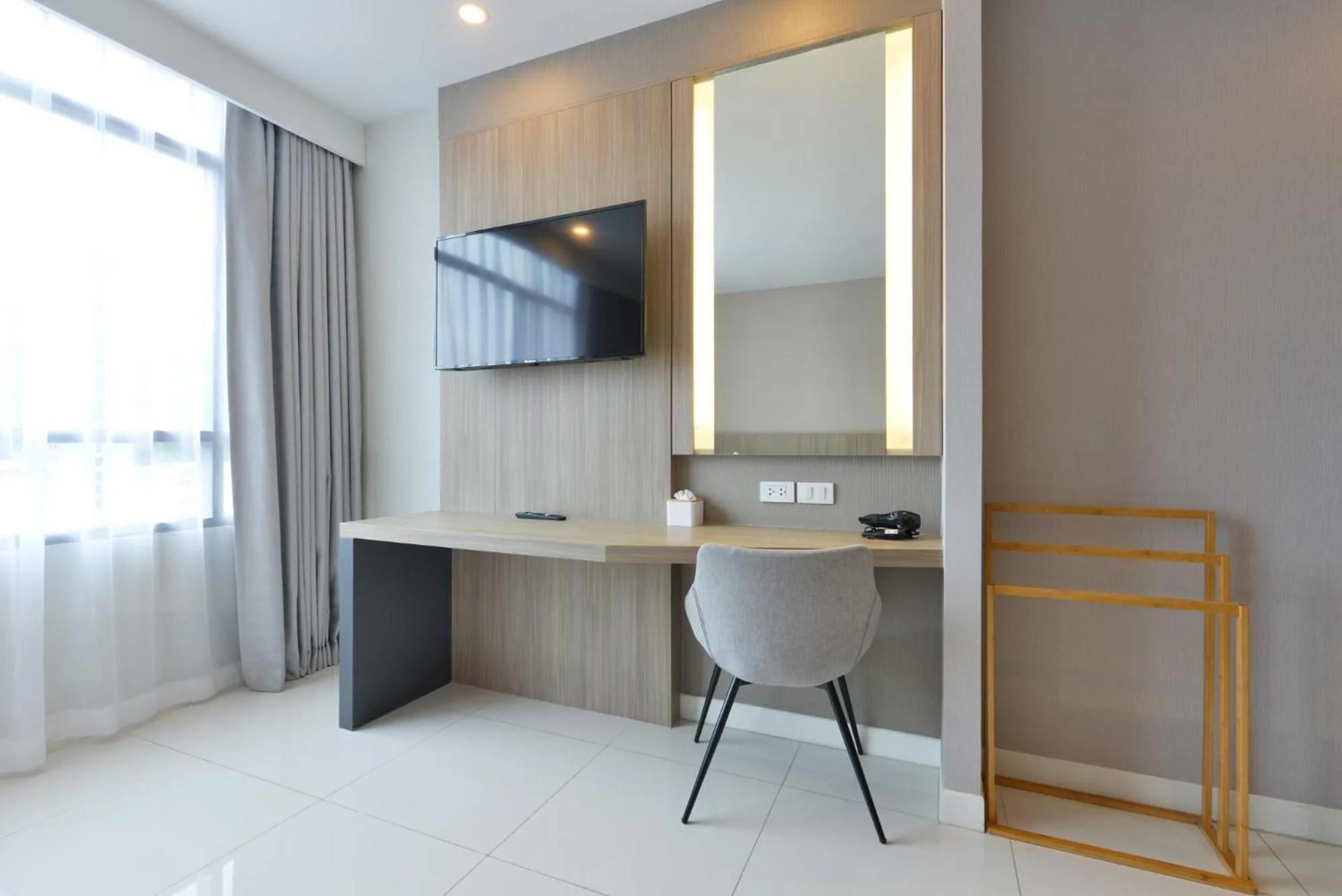 TV and multimedia in Grace Patong Hotel