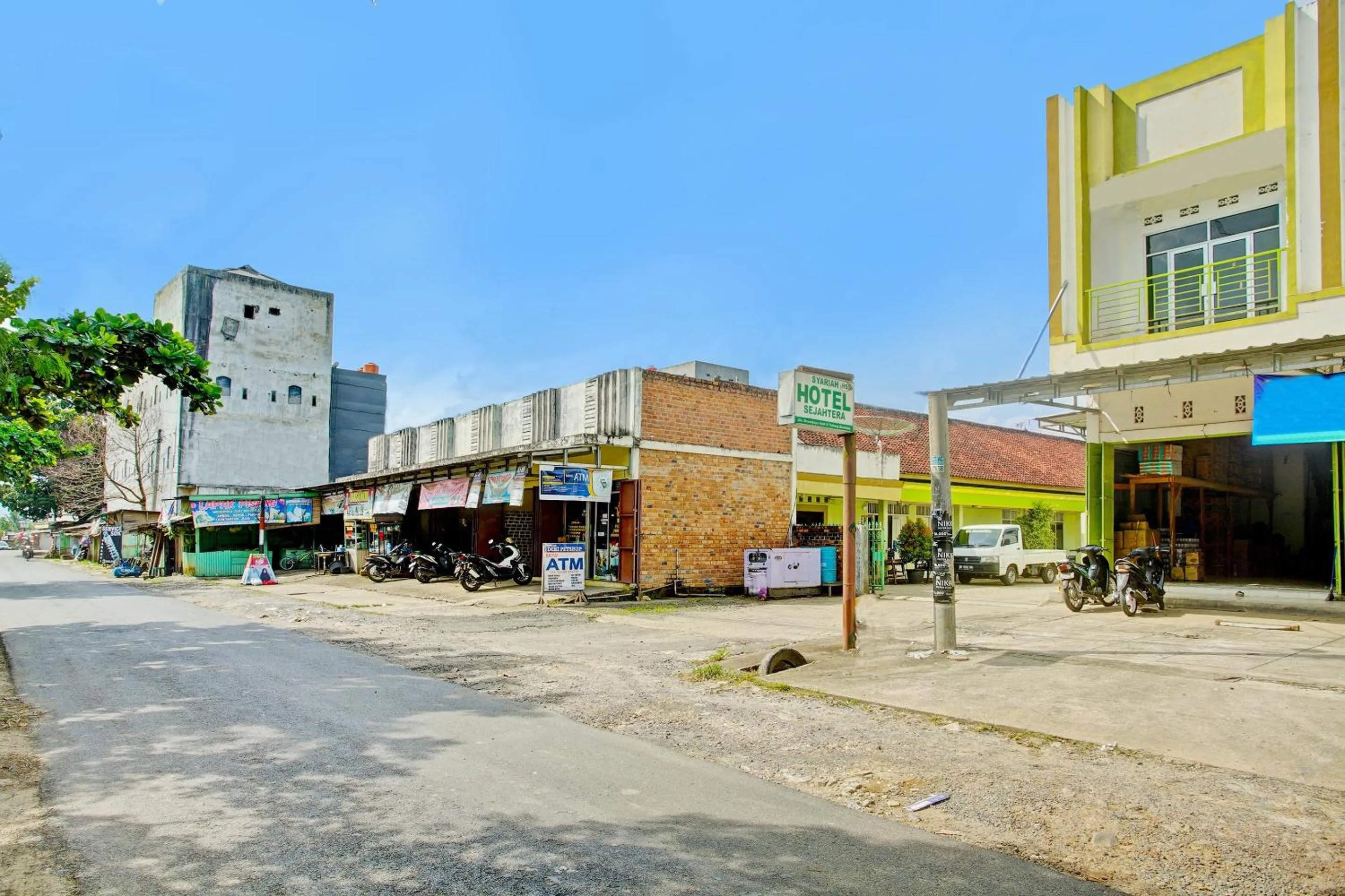 Facade/entrance in Hotel O Sejahtera Syariah