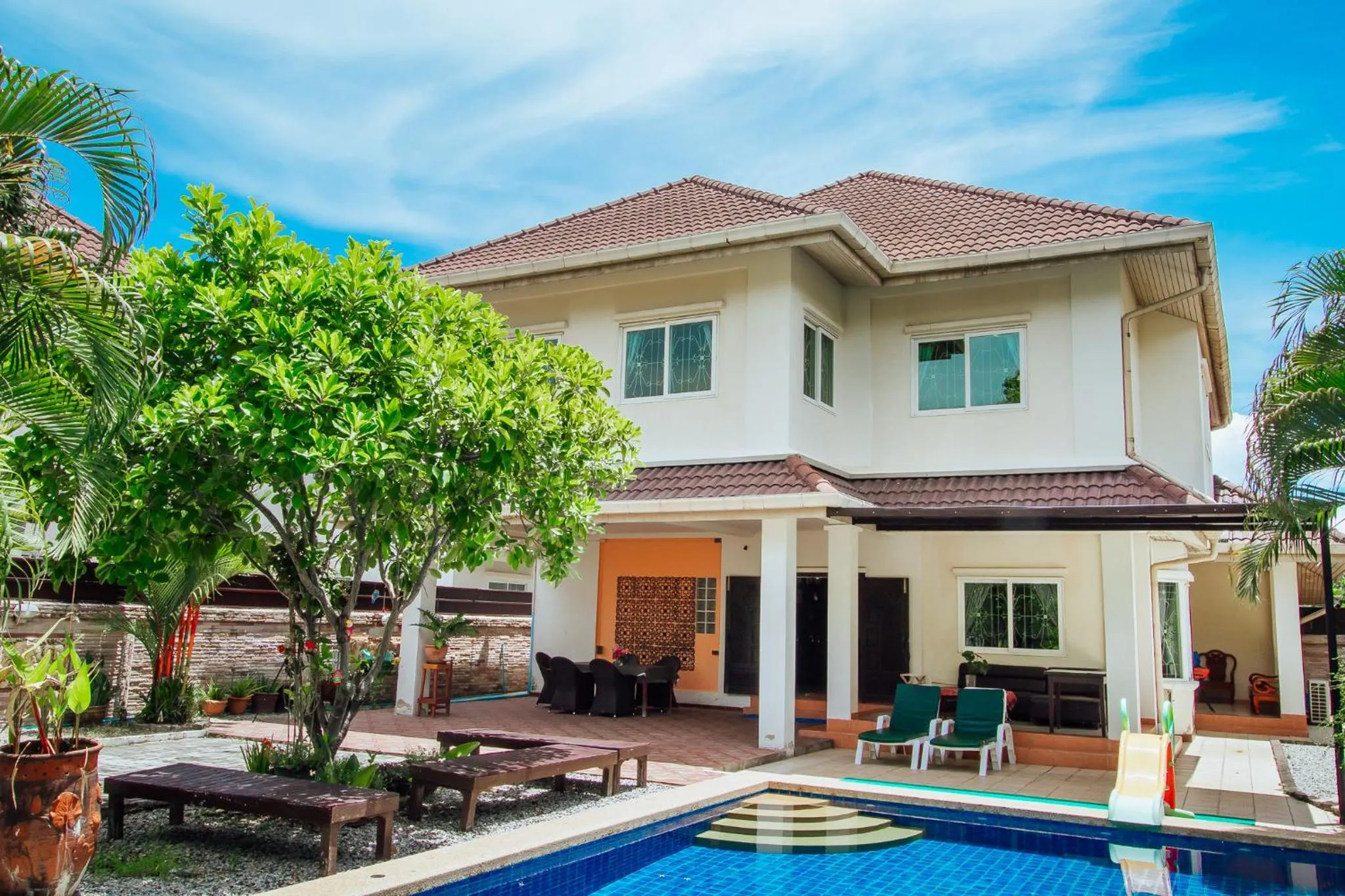 Captivating 3-Bed Villa in Muang Pattaya
