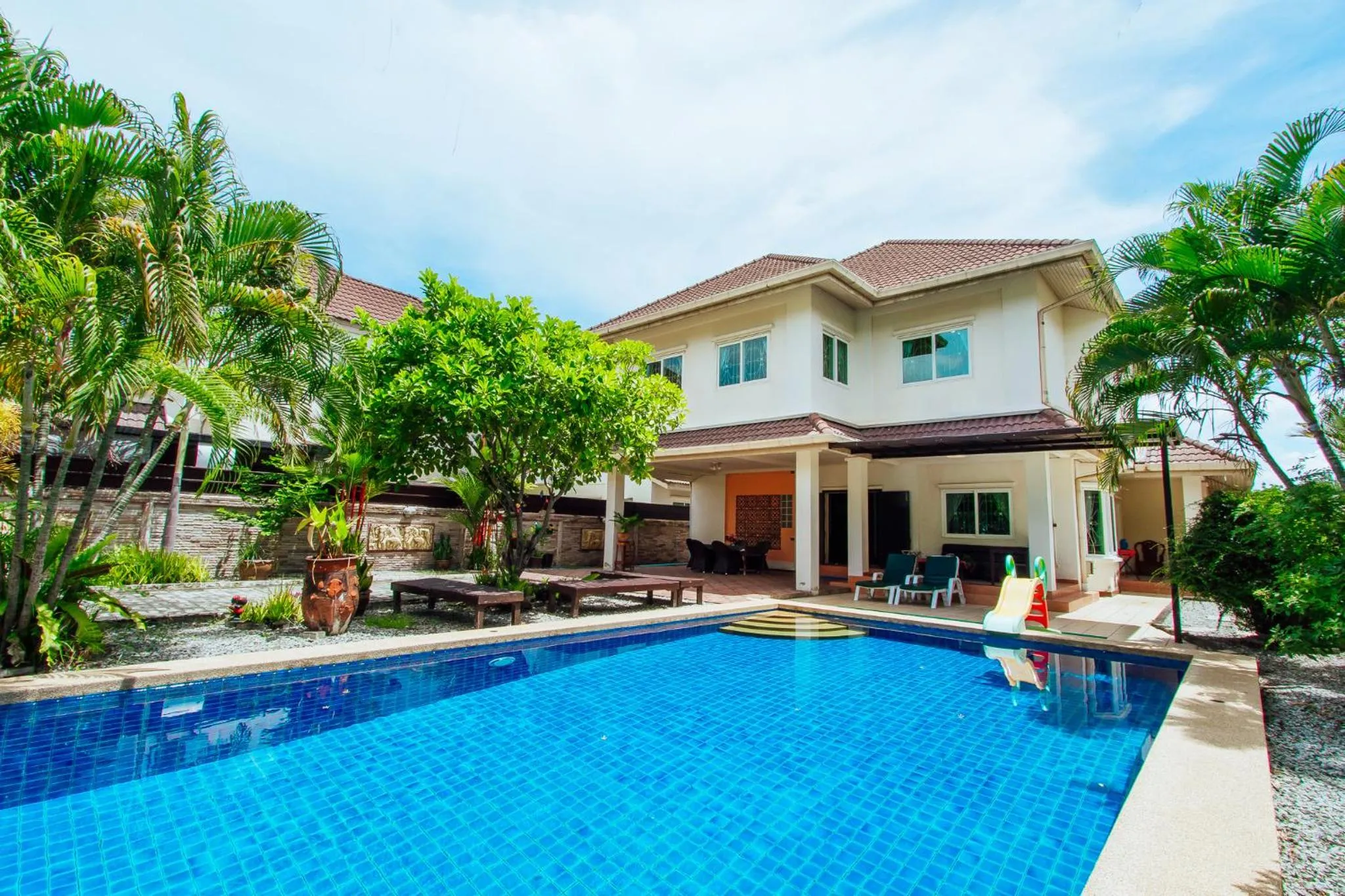 Captivating 3-Bed Villa in Muang Pattaya