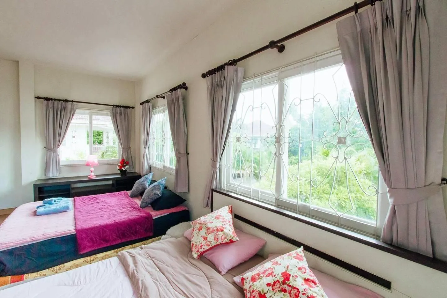 Photo of the whole room, Bed in Captivating 3-Bed Villa in Muang Pattaya