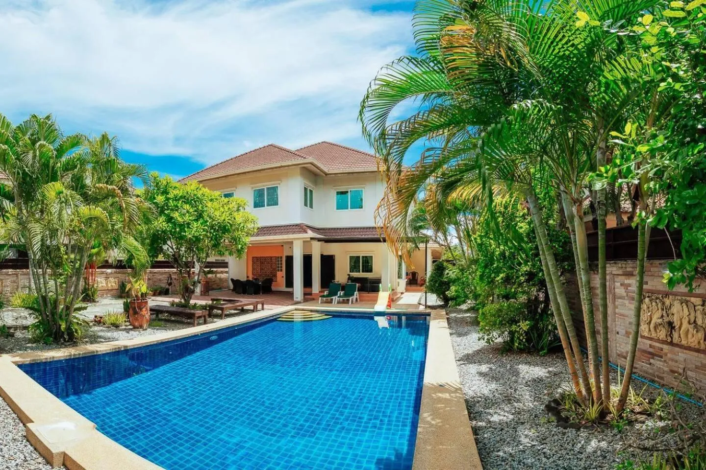 Captivating 3-Bed Villa in Muang Pattaya
