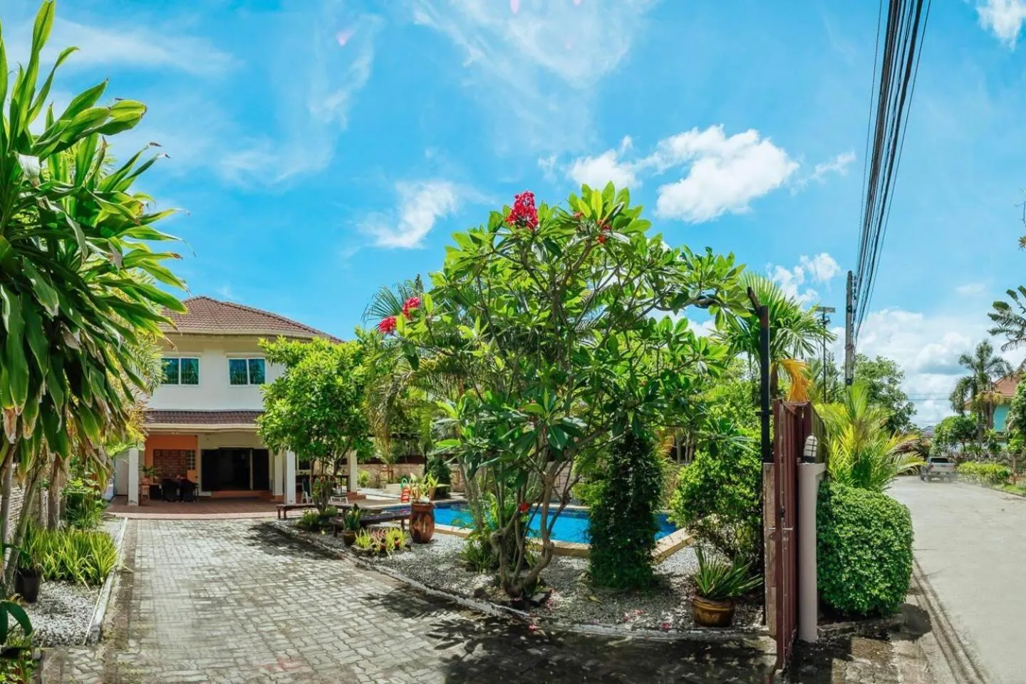 Captivating 3-Bed Villa in Muang Pattaya