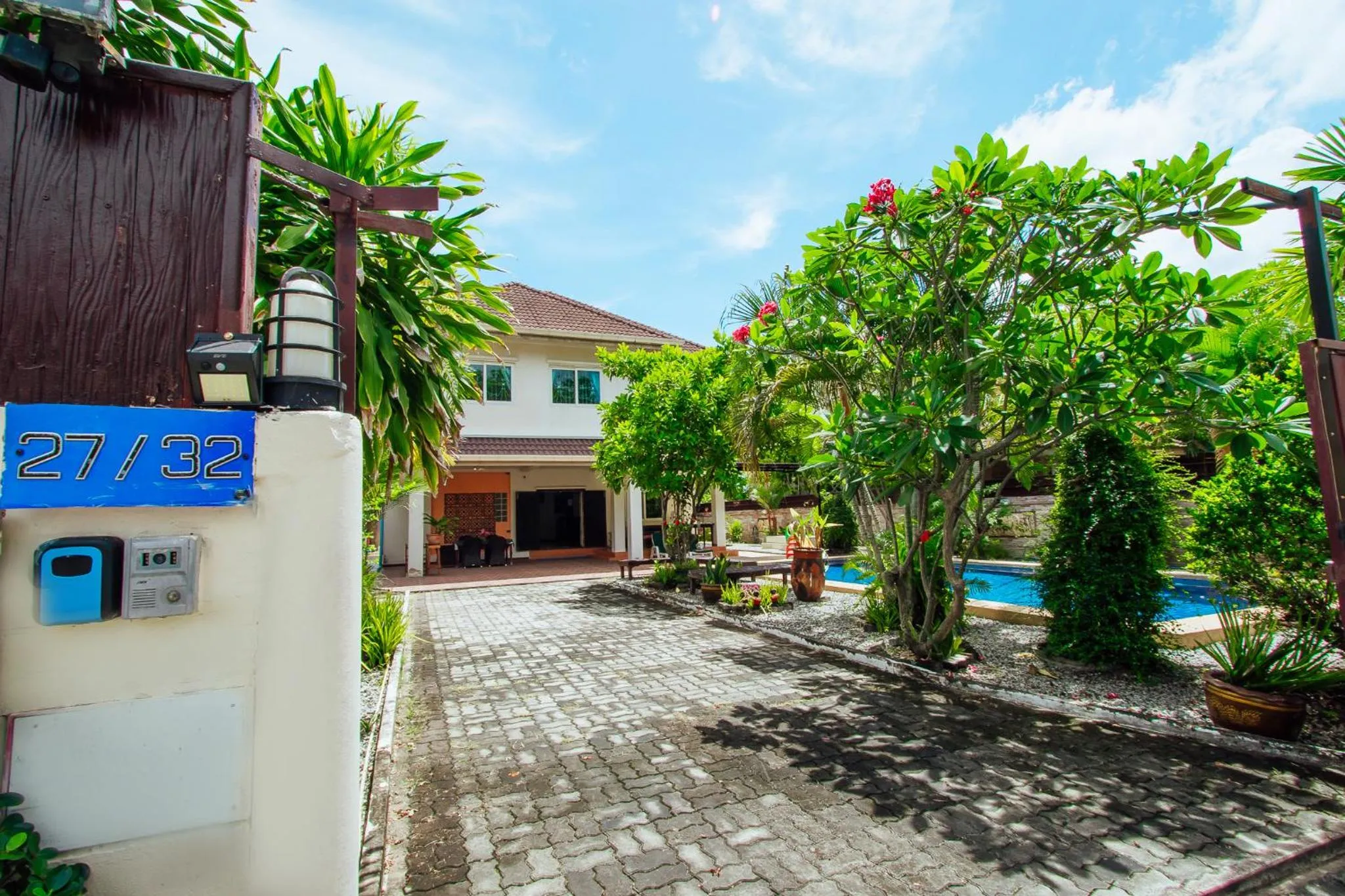 Captivating 3-Bed Villa in Muang Pattaya