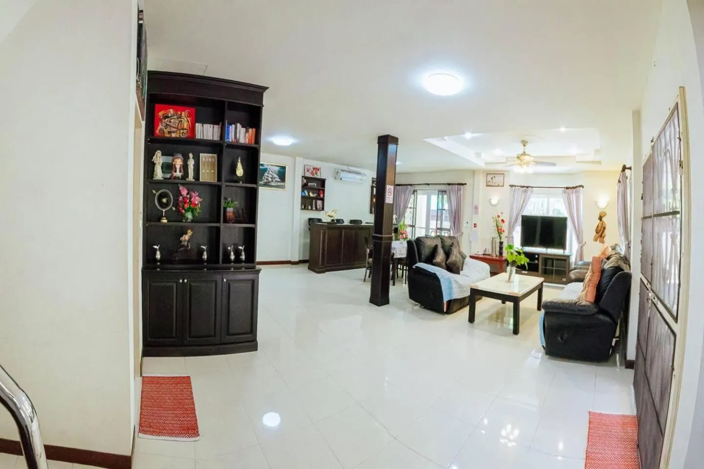 Living room in Captivating 3-Bed Villa in Muang Pattaya