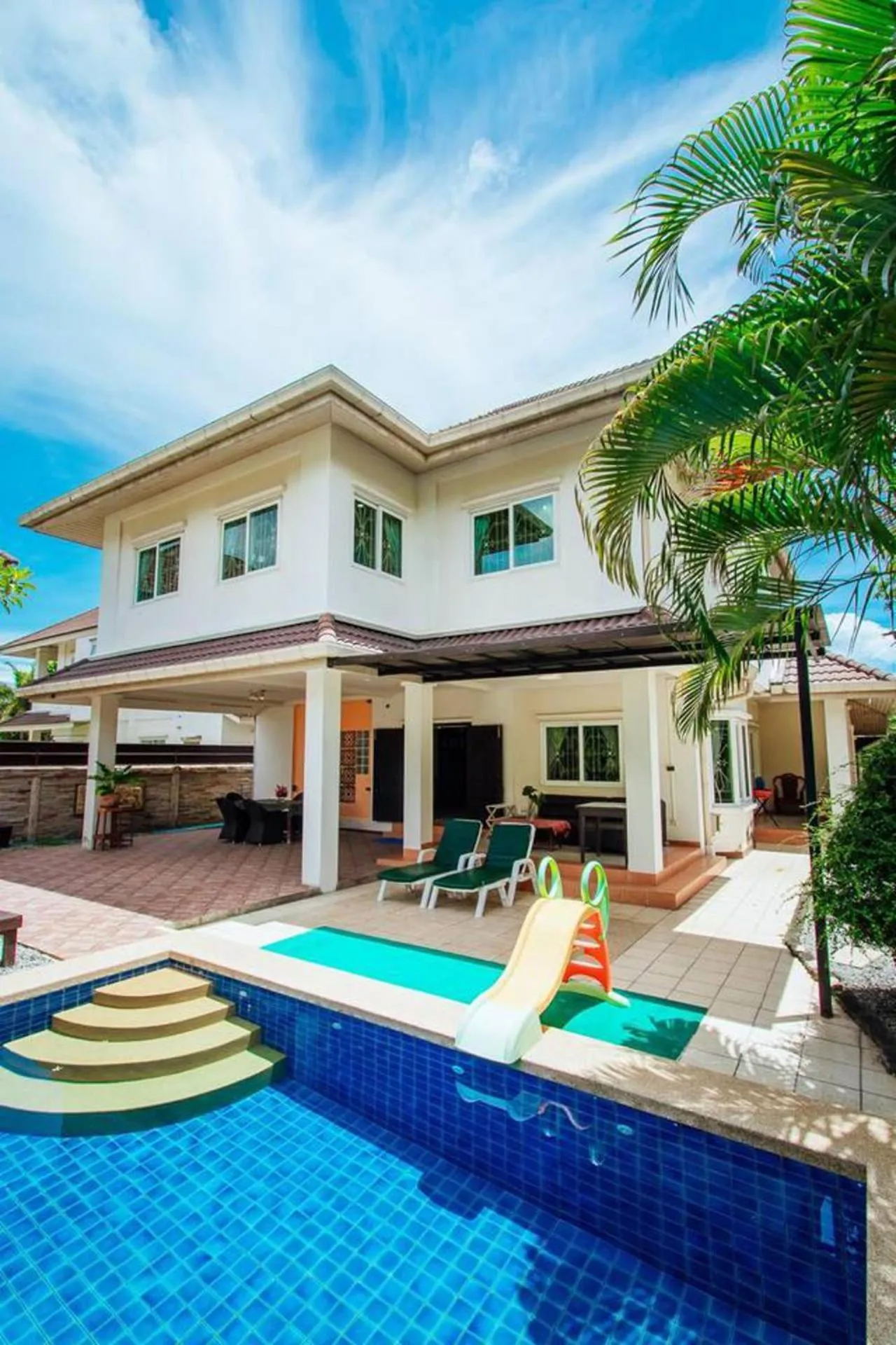 Captivating 3-Bed Villa in Muang Pattaya