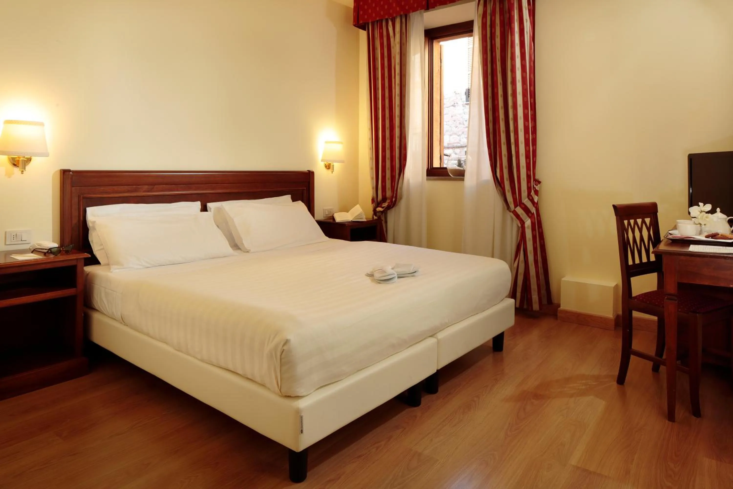 Bedroom, Bed in Giotto B&B