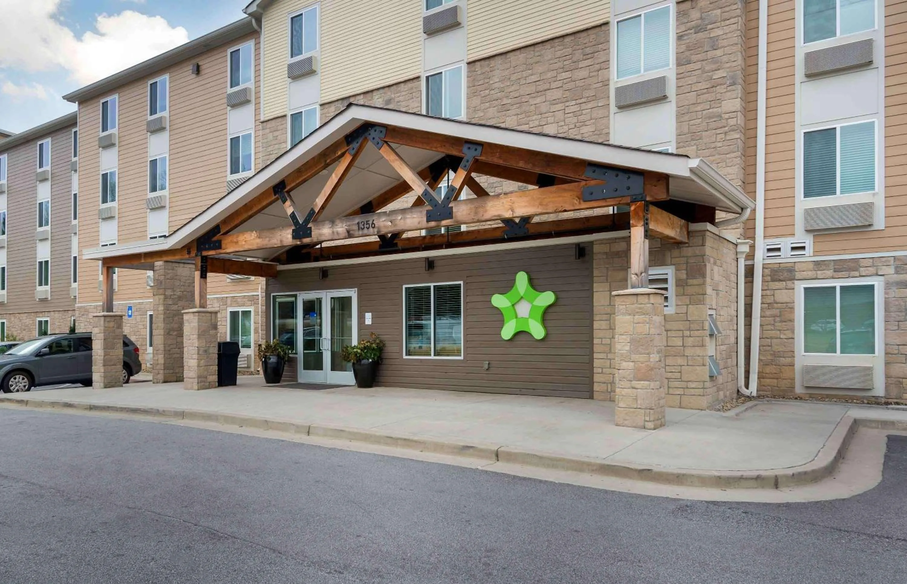 Property building in Extended Stay America Suites - Atlanta - Lithia Springs