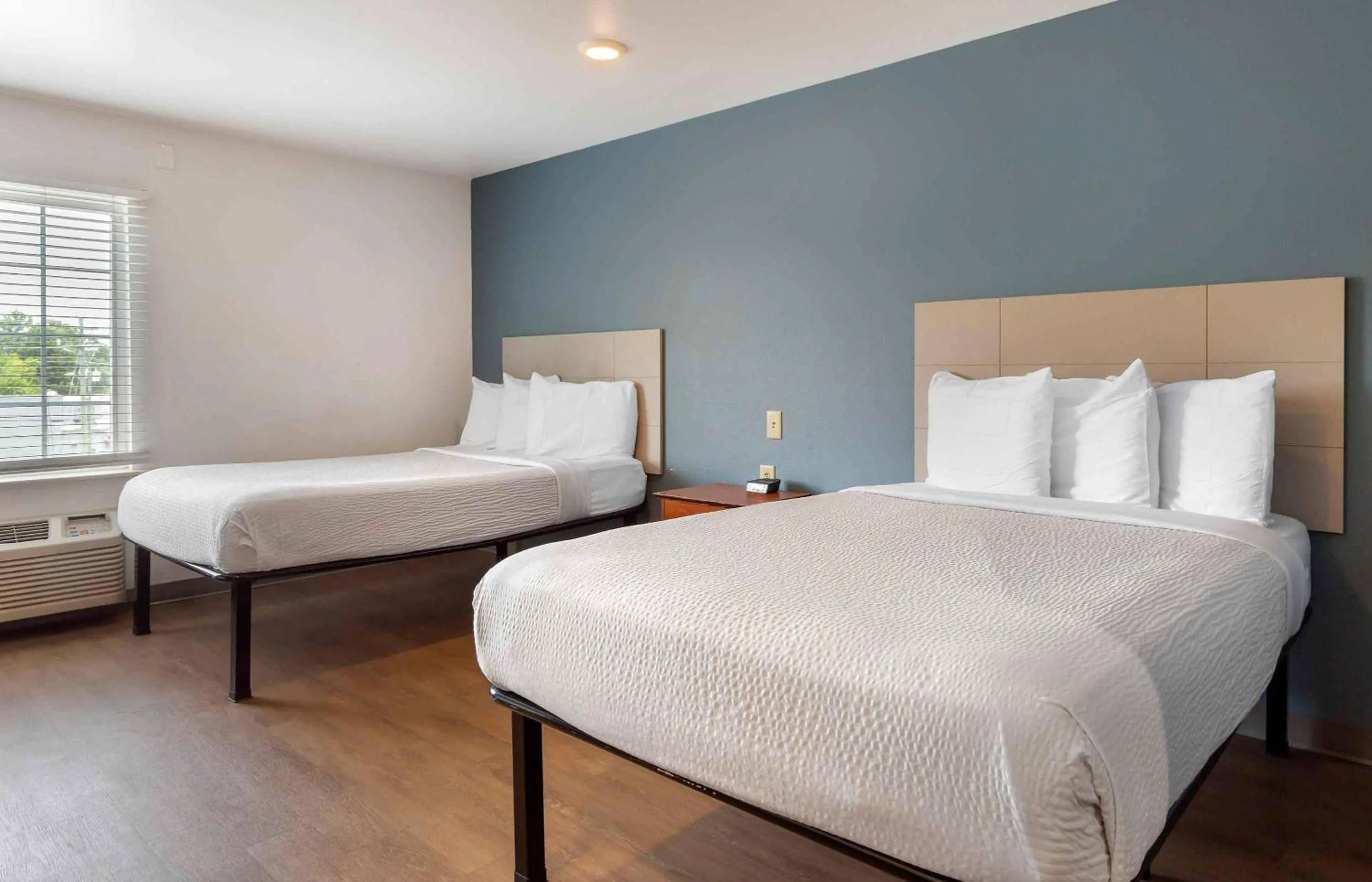 Bedroom, Bed in Extended Stay America Select Suites - Fayetteville