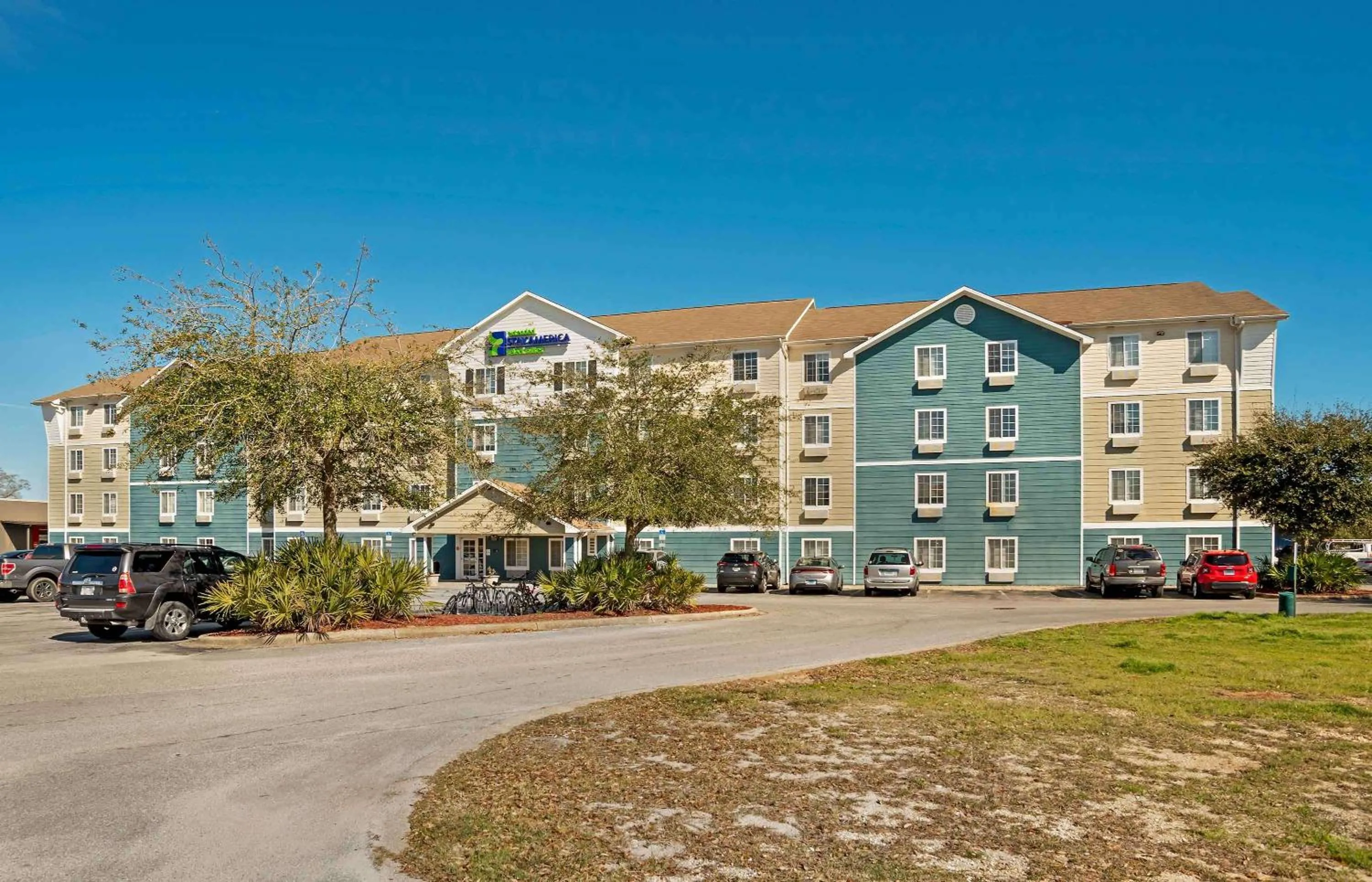 Property building in Extended Stay America Select Suites - Fort Walton Beach