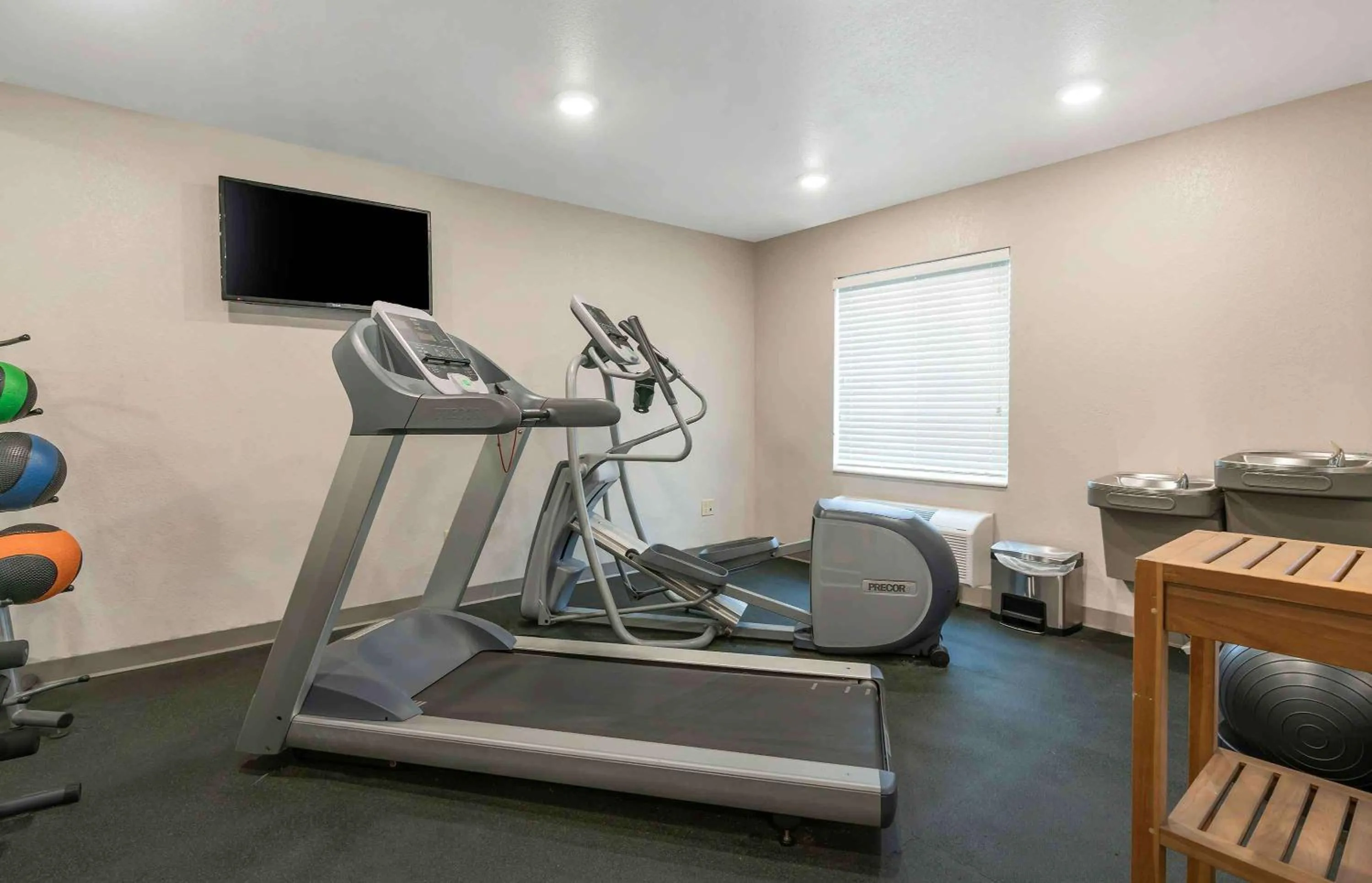 Fitness centre/facilities in Extended Stay America Select Suites - Louisville - Airport