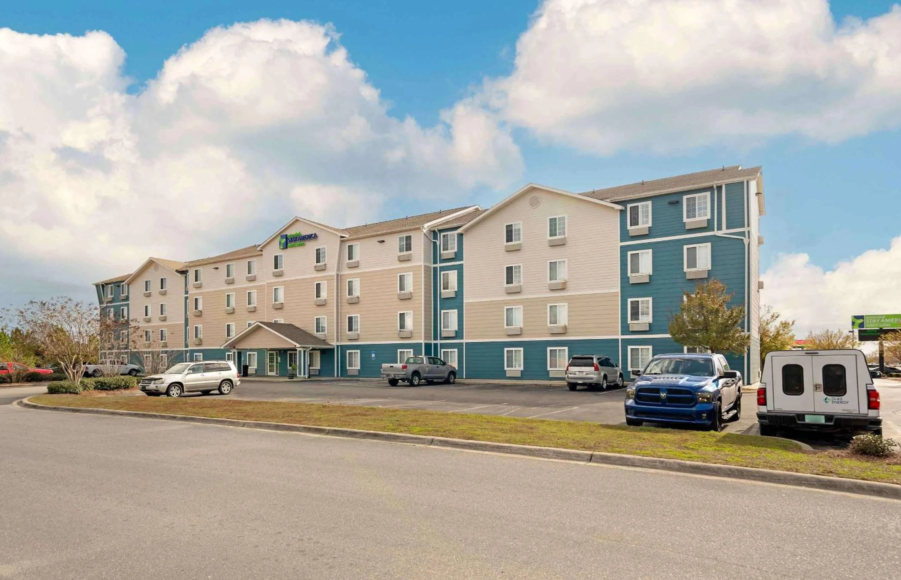 Property building in Extended Stay America Select Suites - Panama City - Callaway