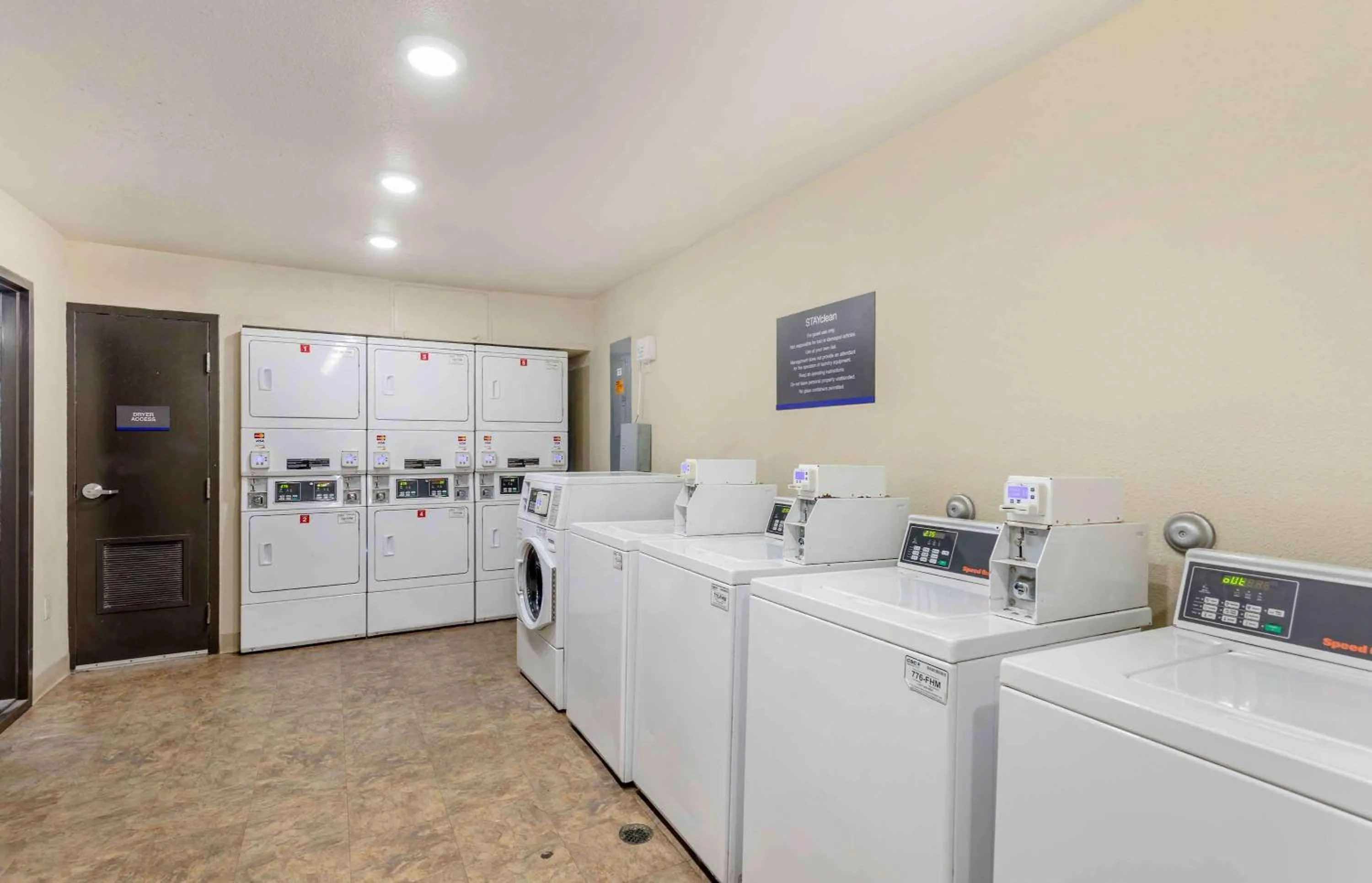 Property building in Extended Stay America Select Suites - Tuscaloosa