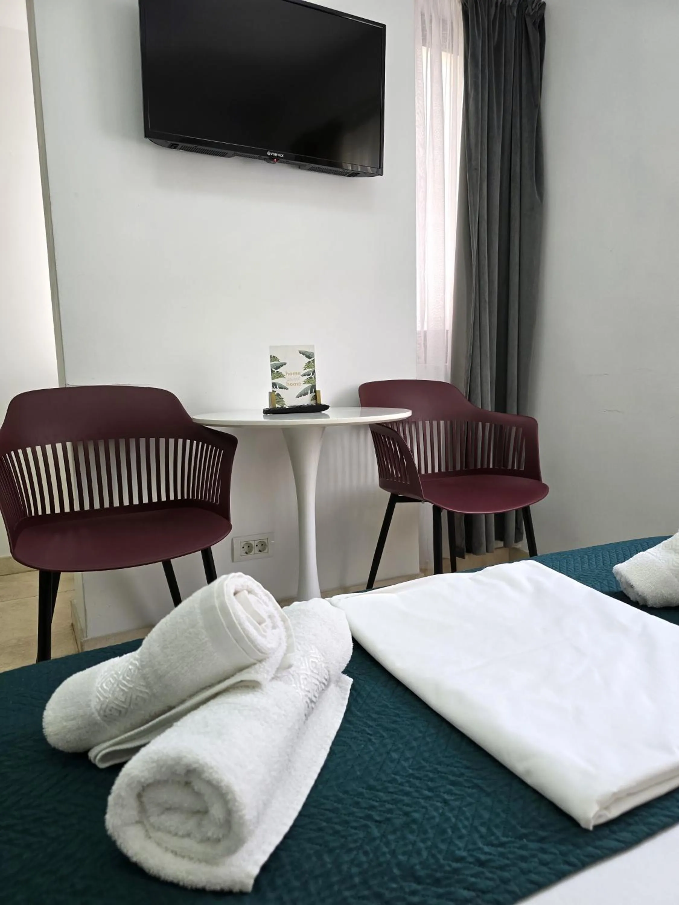 TV and multimedia, Bed in Dacia Residence Apartments