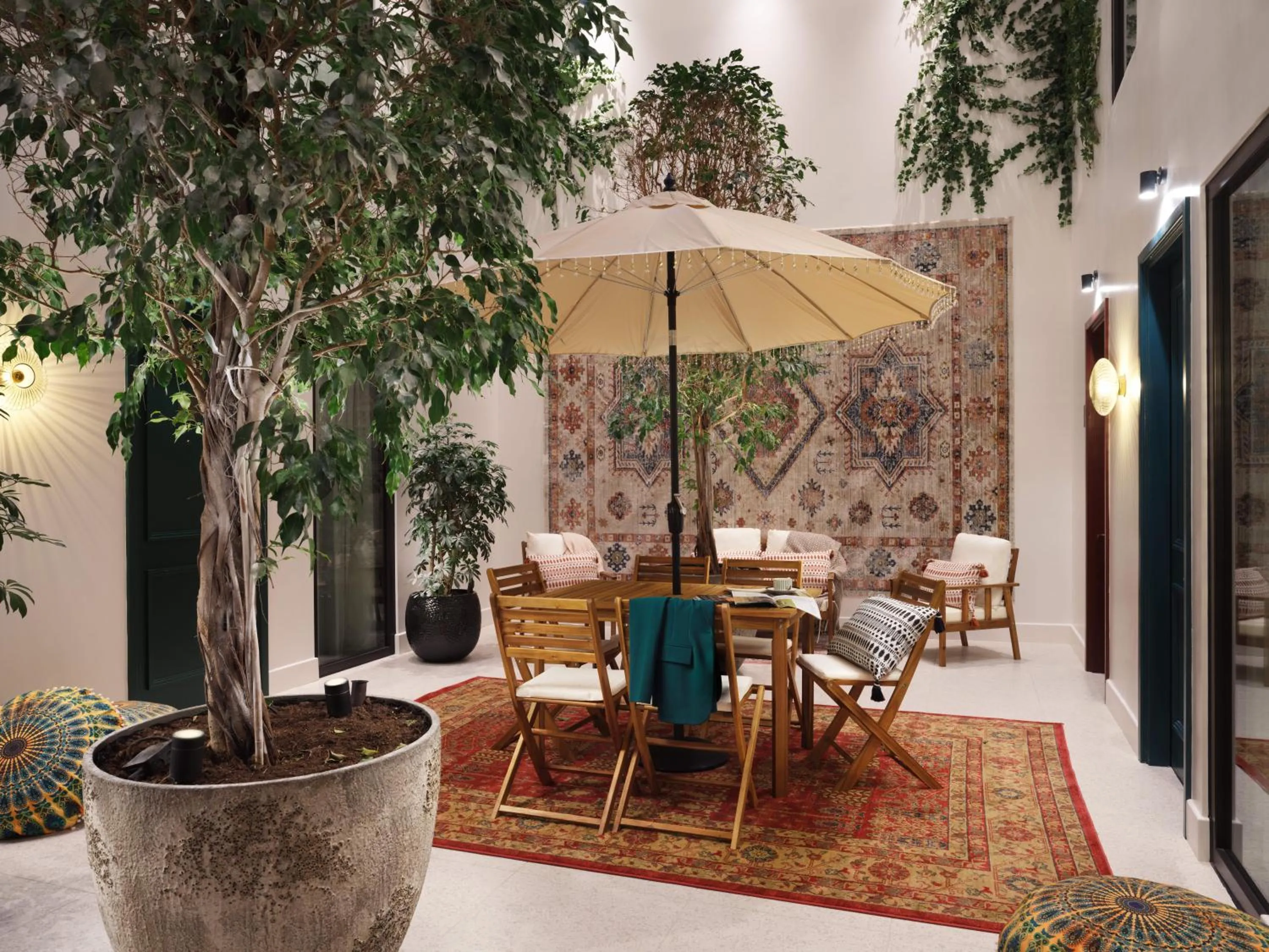 Inner courtyard view in The Other House South Kensington