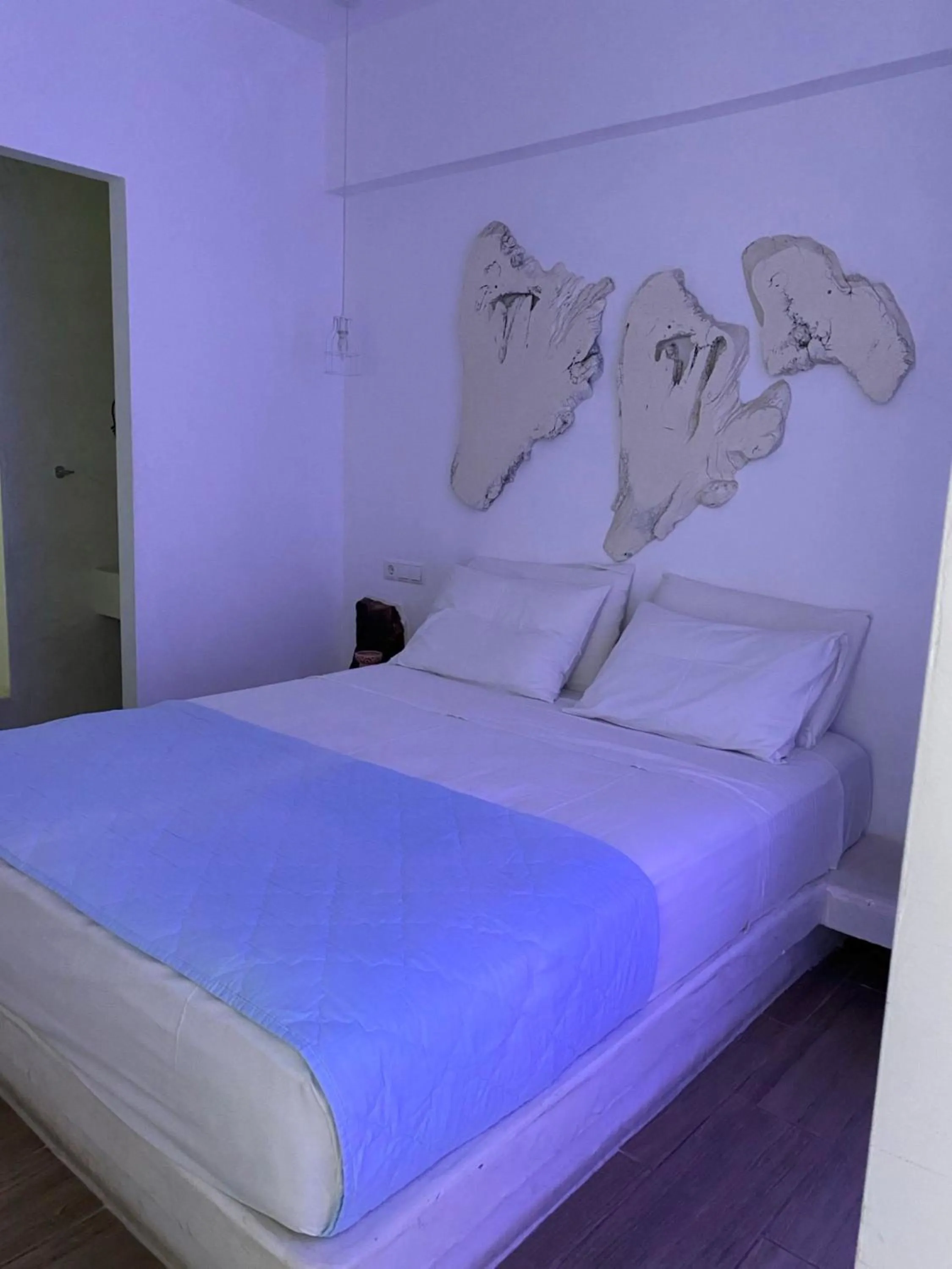 Shower, Bed in Kouros Home & Suites