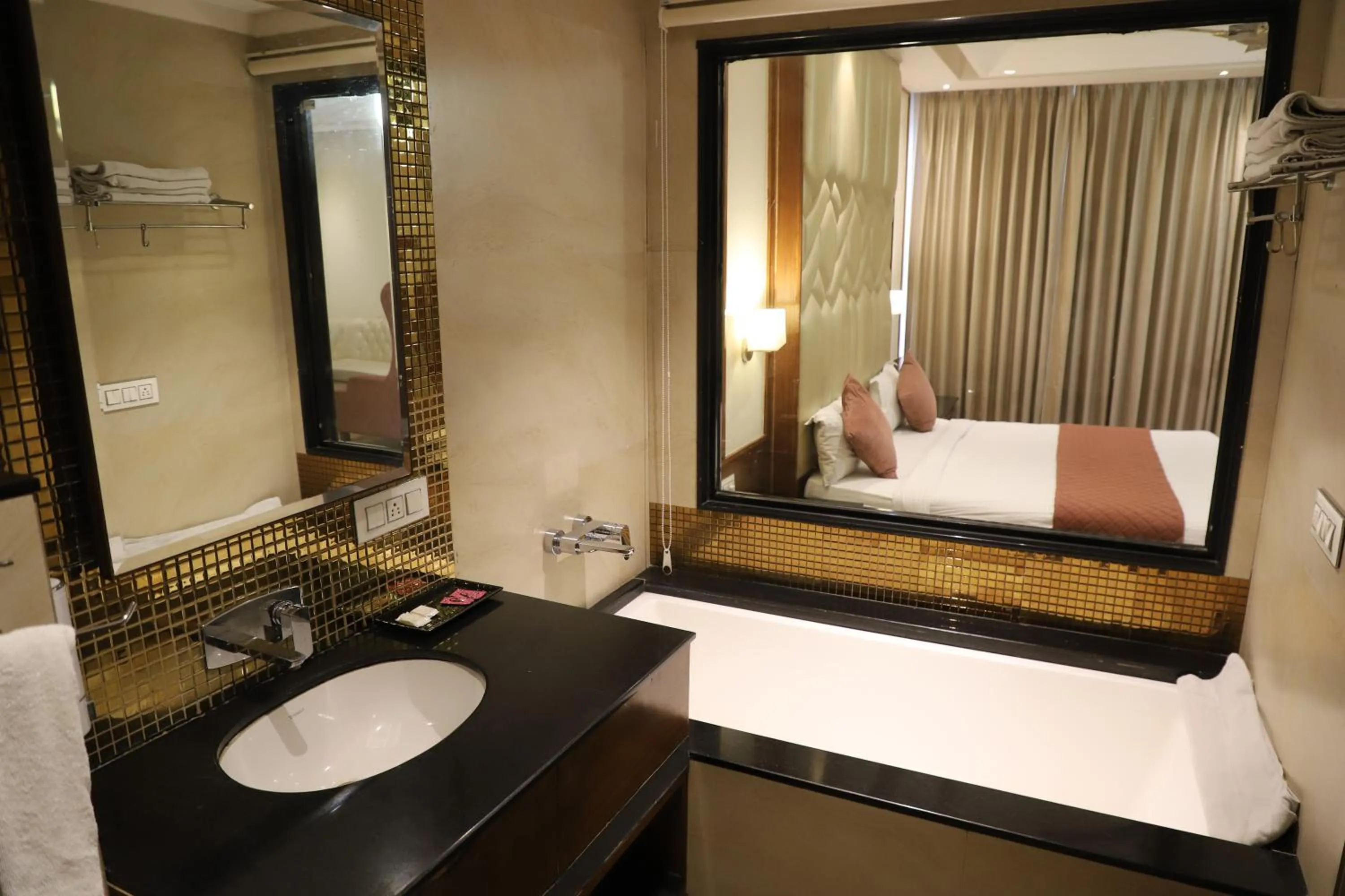 Bed in Hotel West End View A Unit of Hotel SC Residency