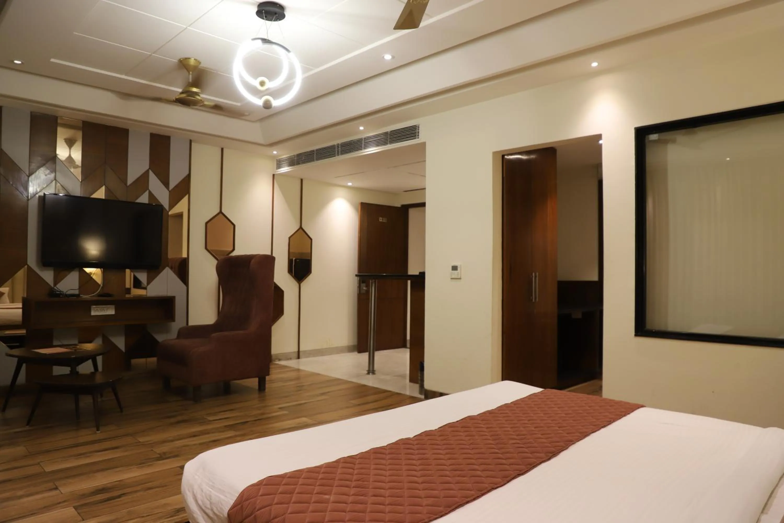 Bed in Hotel West End View A Unit of Hotel SC Residency