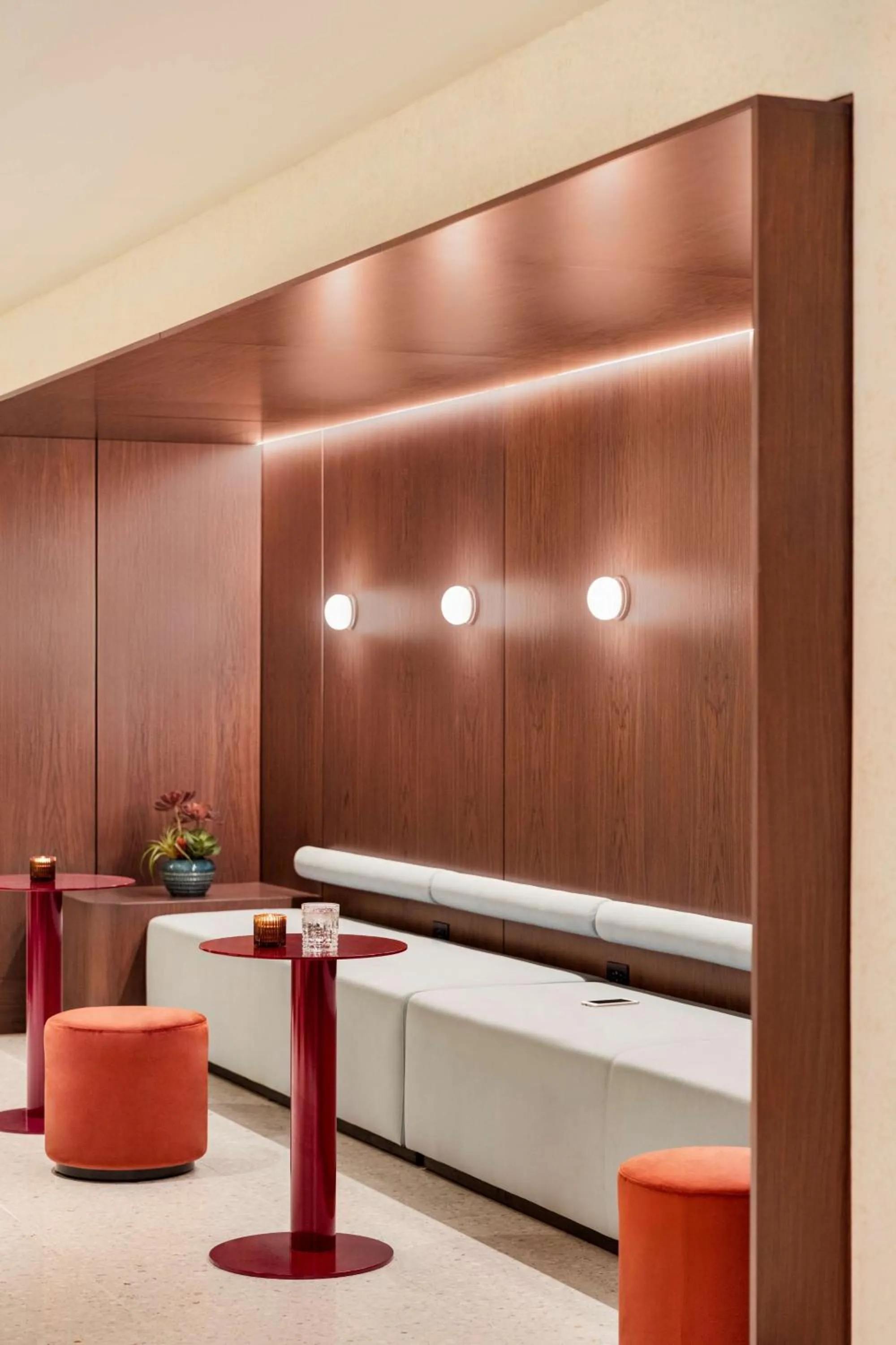 Lobby or reception in Hyatt Centric Montreal