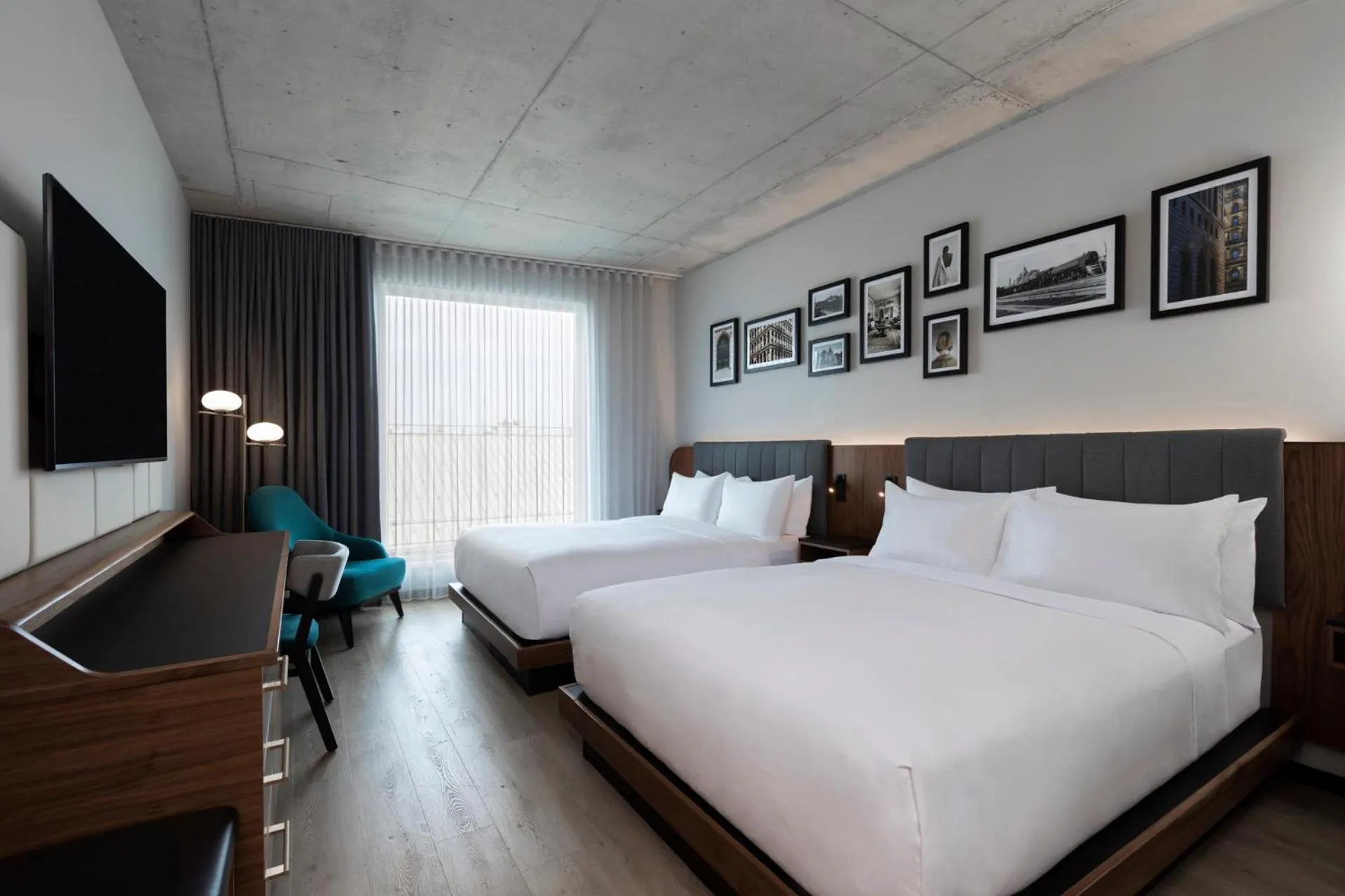 Bedroom, Bed in Hyatt Centric Montreal