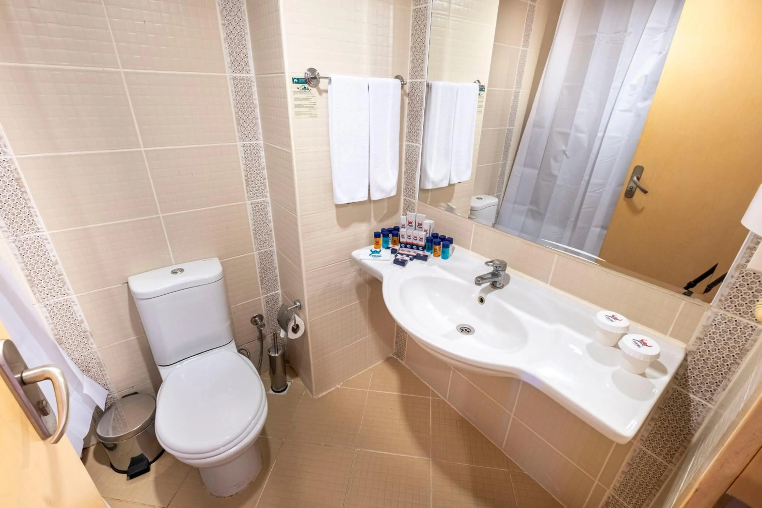 Bathroom in Viking Garden Hotel