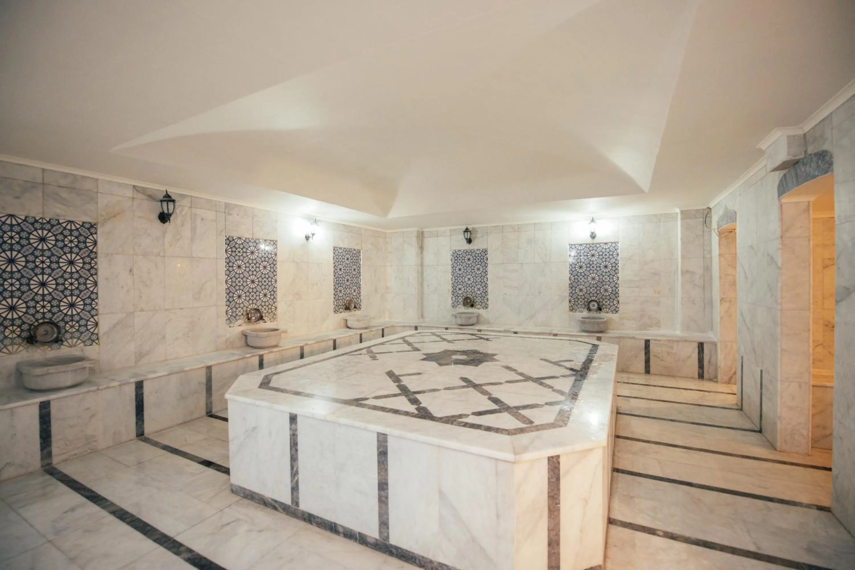 Public Bath in Viking Garden Hotel