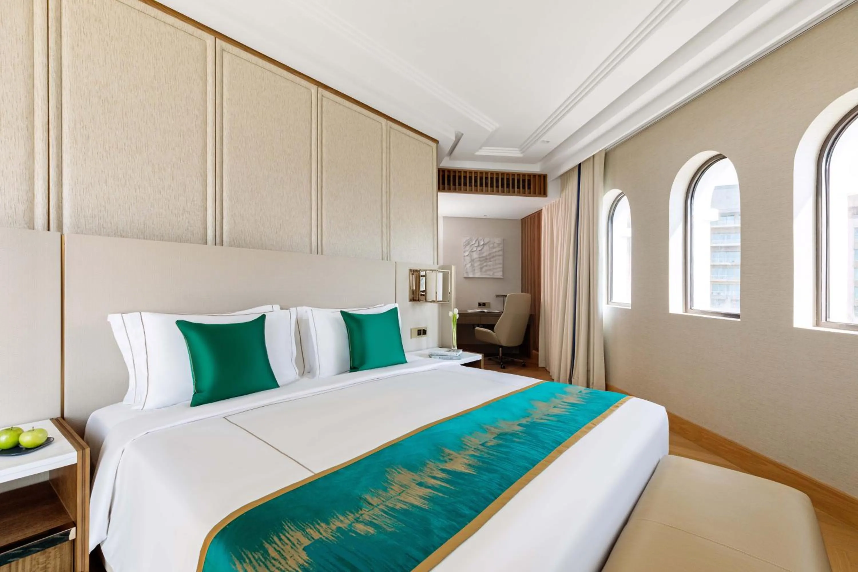 Bed in Taj Exotica Resort & Spa, The Palm, Dubai