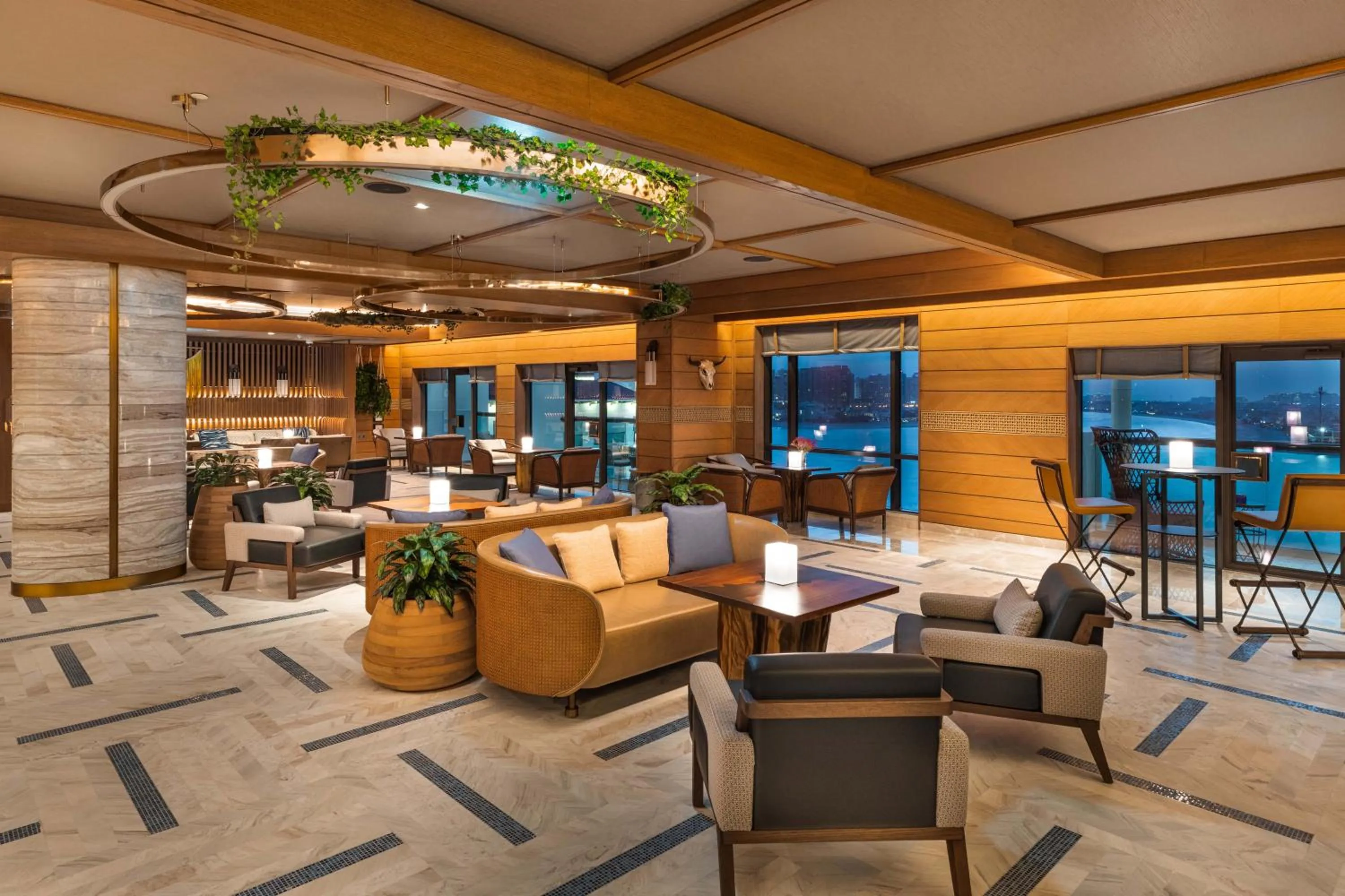 Lounge or bar in Taj Exotica Resort & Spa, The Palm, Dubai