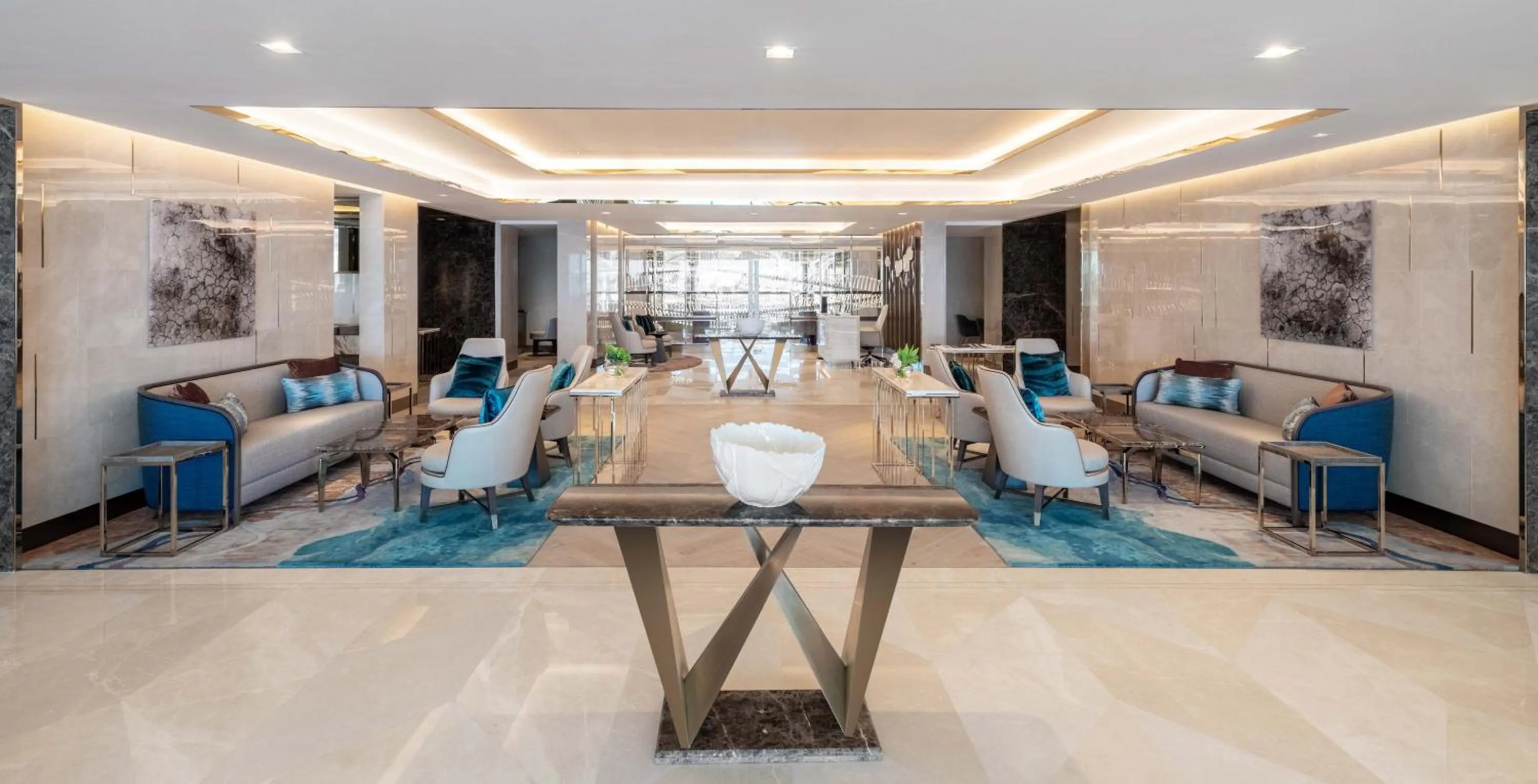 sunbed in Taj Exotica Resort & Spa, The Palm, Dubai